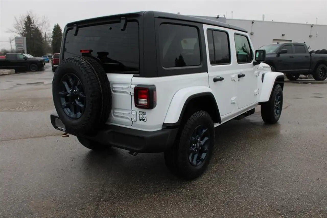 Jeep Wrangler снимка Jeep Wrangler