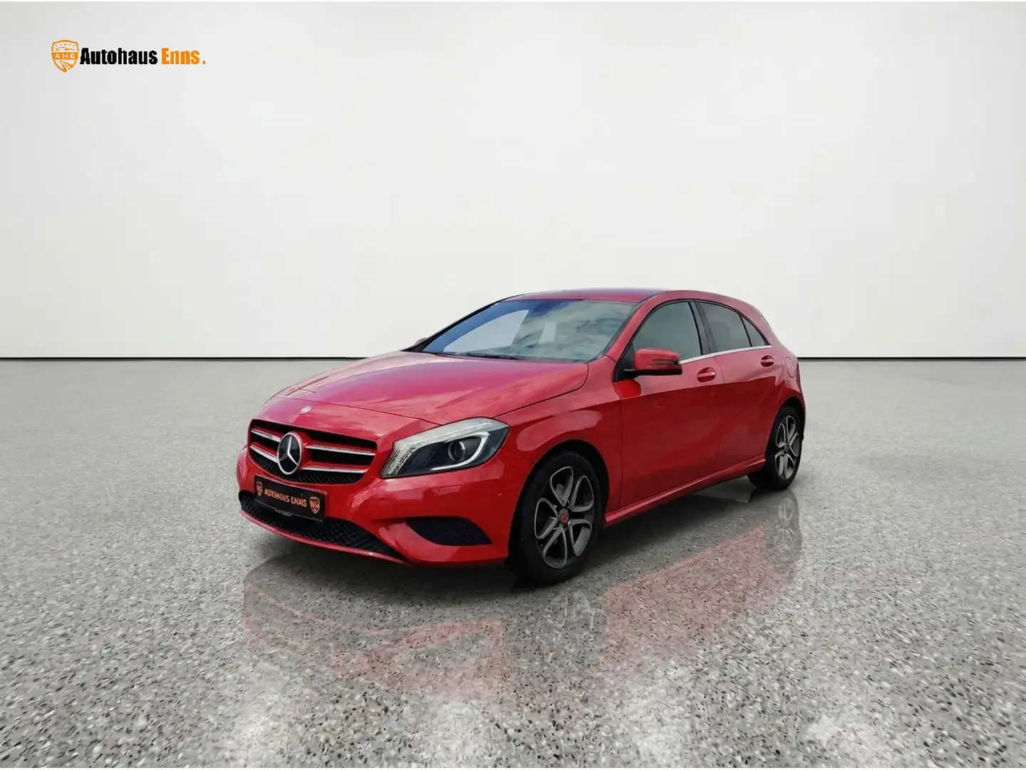 Mercedes-Benz A 180 Klima / Tempomat / Einparkhilfe / Sport Sitze / Bluetooth Rot - 1