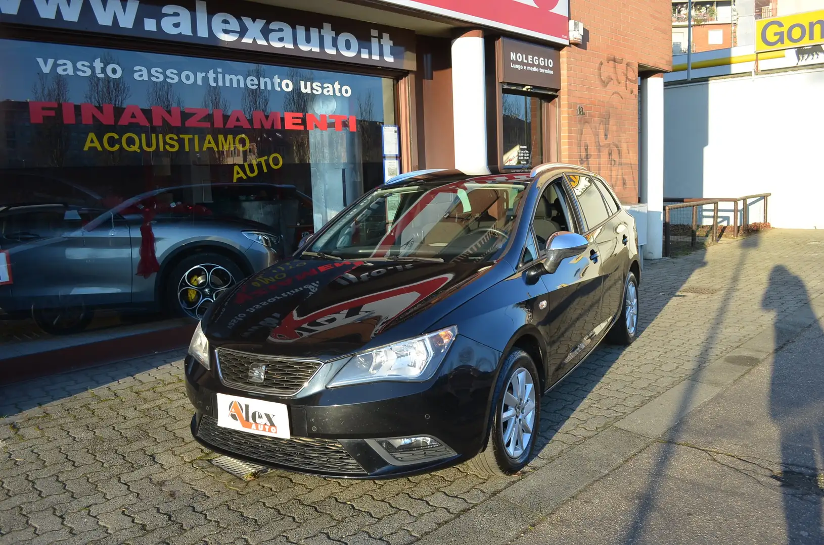 SEAT Ibiza ST 1.6 tdi cr Style 1 prop ClimaAuto cambioManuale Schwarz - 2
