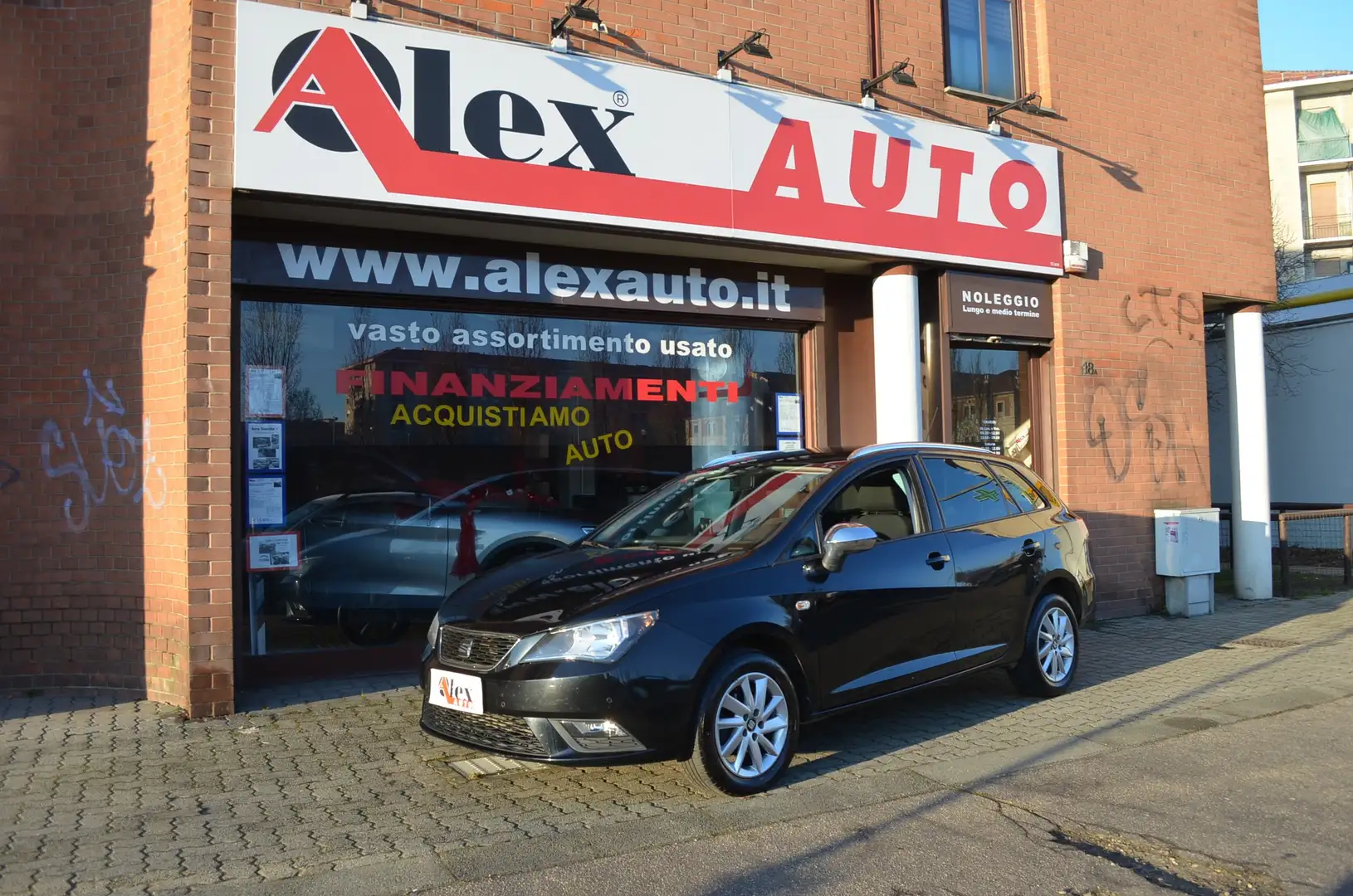 SEAT Ibiza ST 1.6 tdi cr Style 1 prop ClimaAuto cambioManuale Schwarz - 1