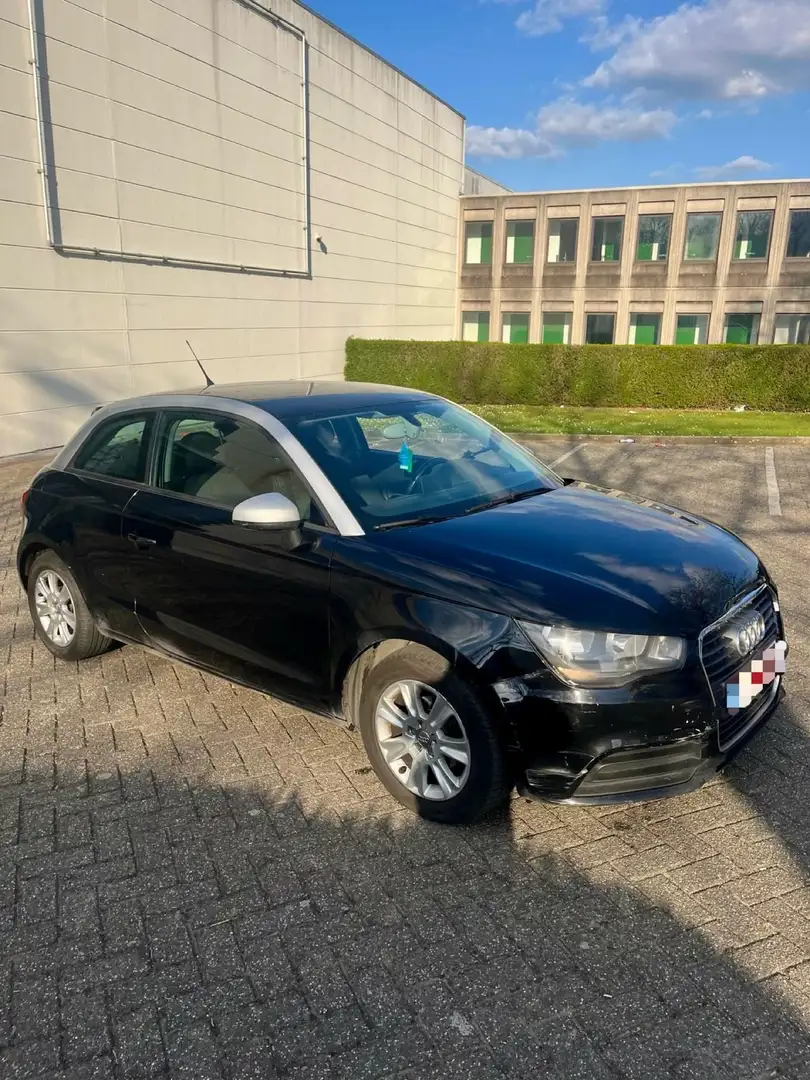 Audi A1 1.6 TDi Attraction - 1