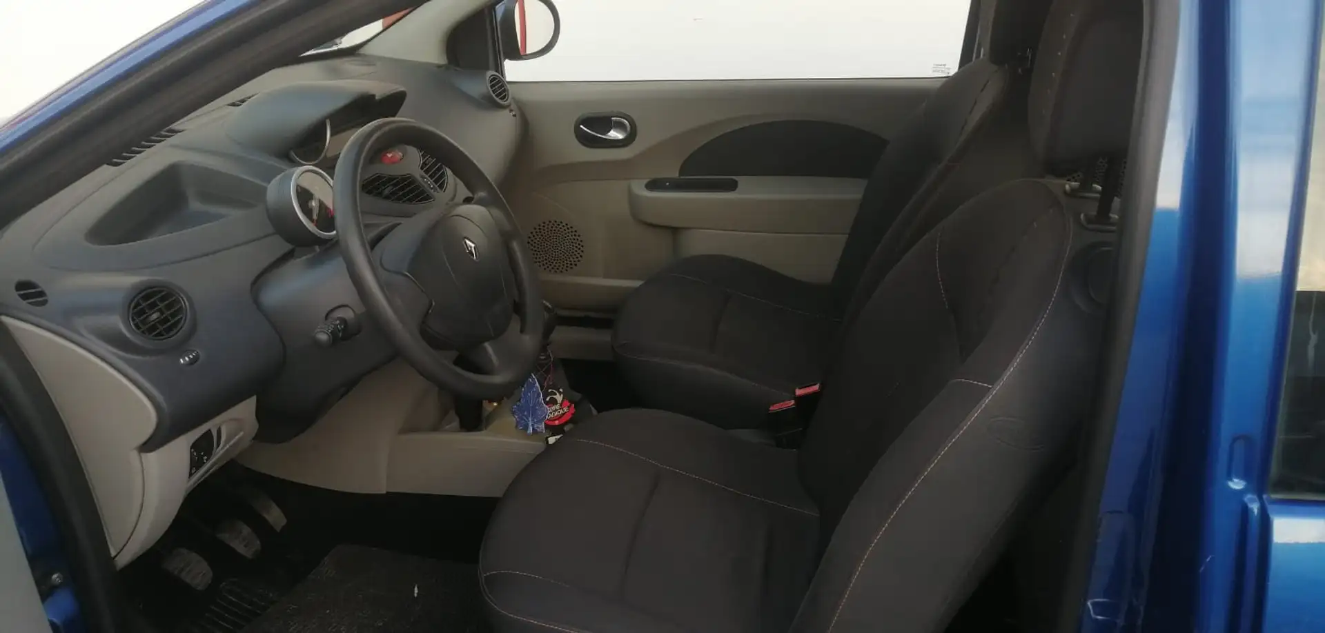 Renault Twingo 1.2 16v Easy Chic - 2