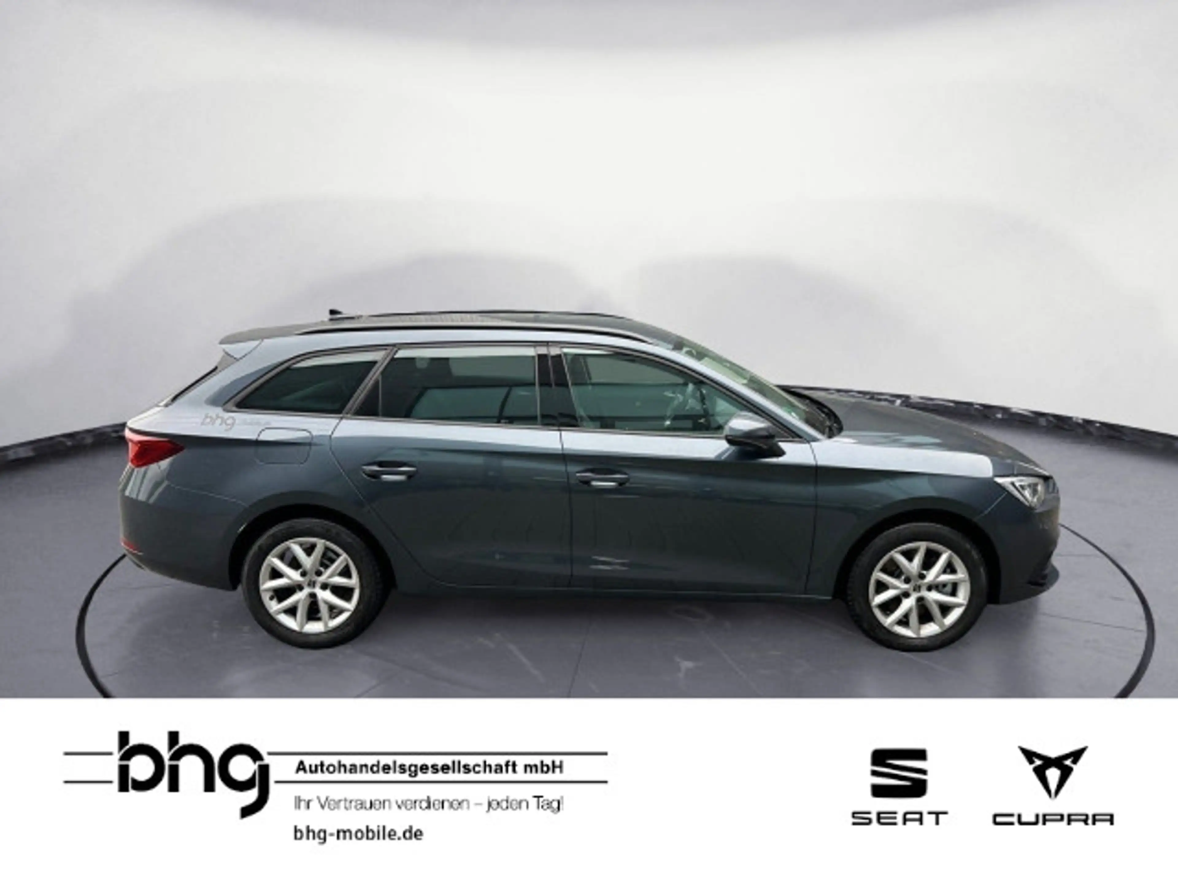 SEAT Leon Sportstourer Road Edition 2.0 TDI 7-Gang-D — photo 5