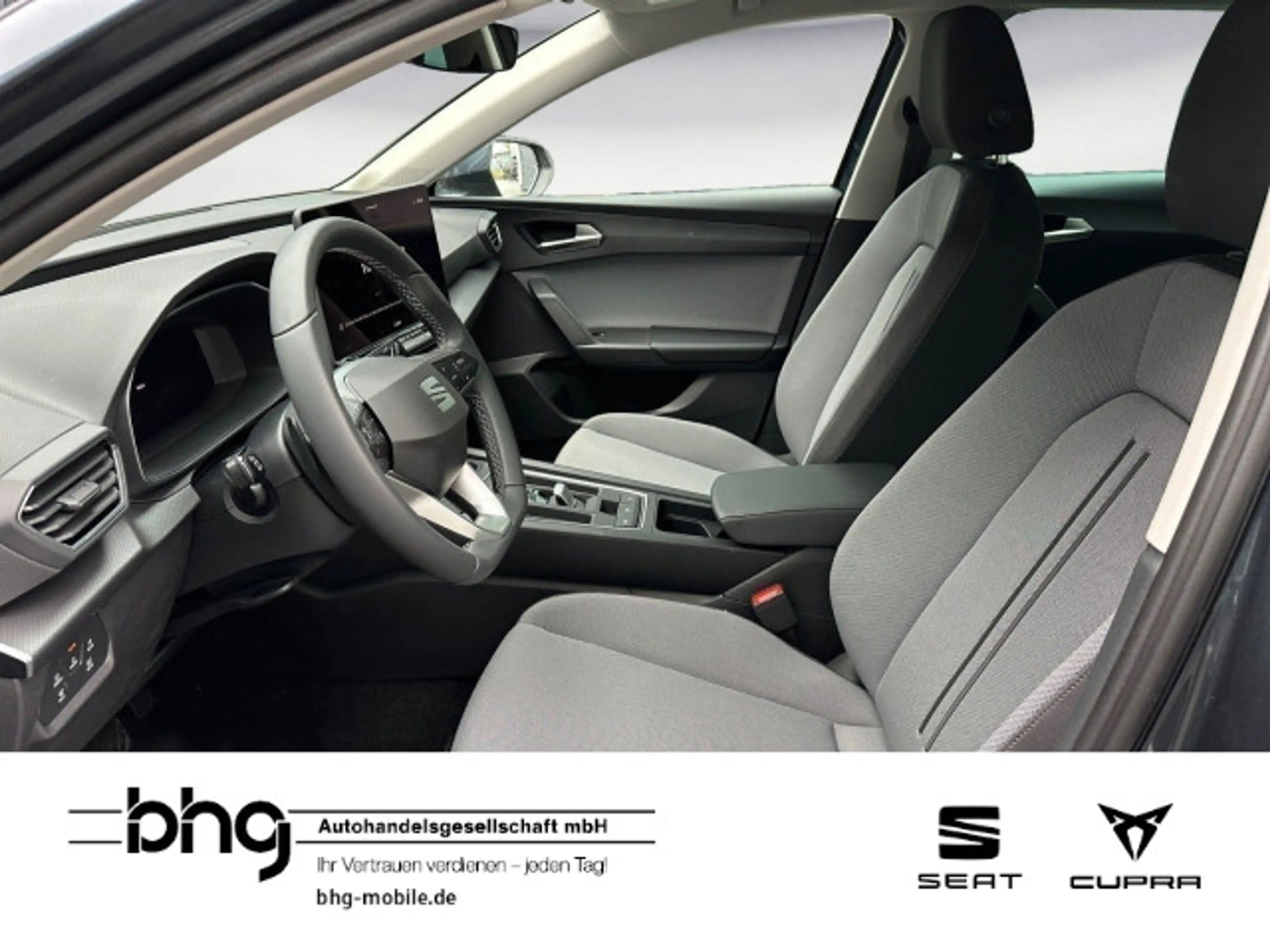SEAT Leon Sportstourer Road Edition 2.0 TDI 7-Gang-D — photo 7