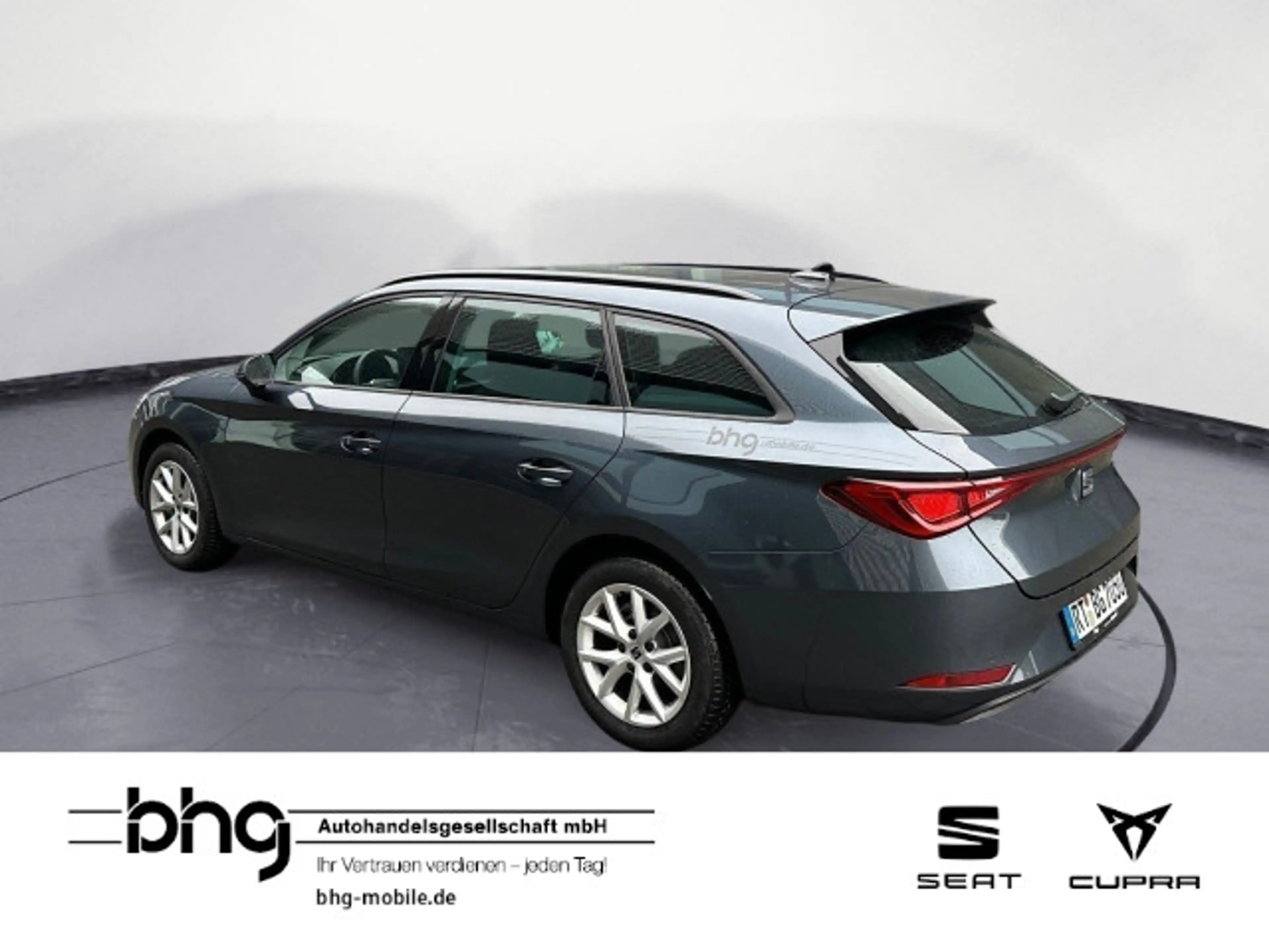 SEAT Leon Sportstourer Road Edition 2.0 TDI 7-Gang-D — photo 3