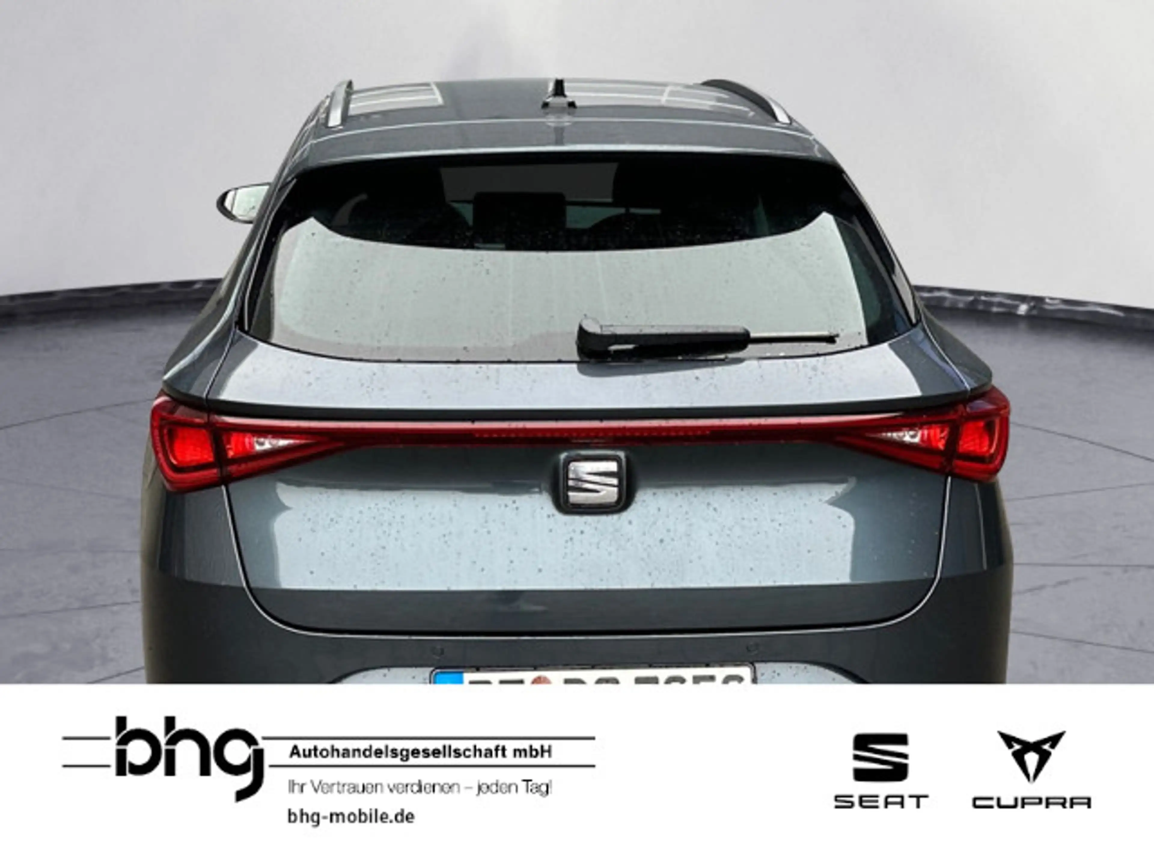 SEAT Leon Sportstourer Road Edition 2.0 TDI 7-Gang-D — photo 4