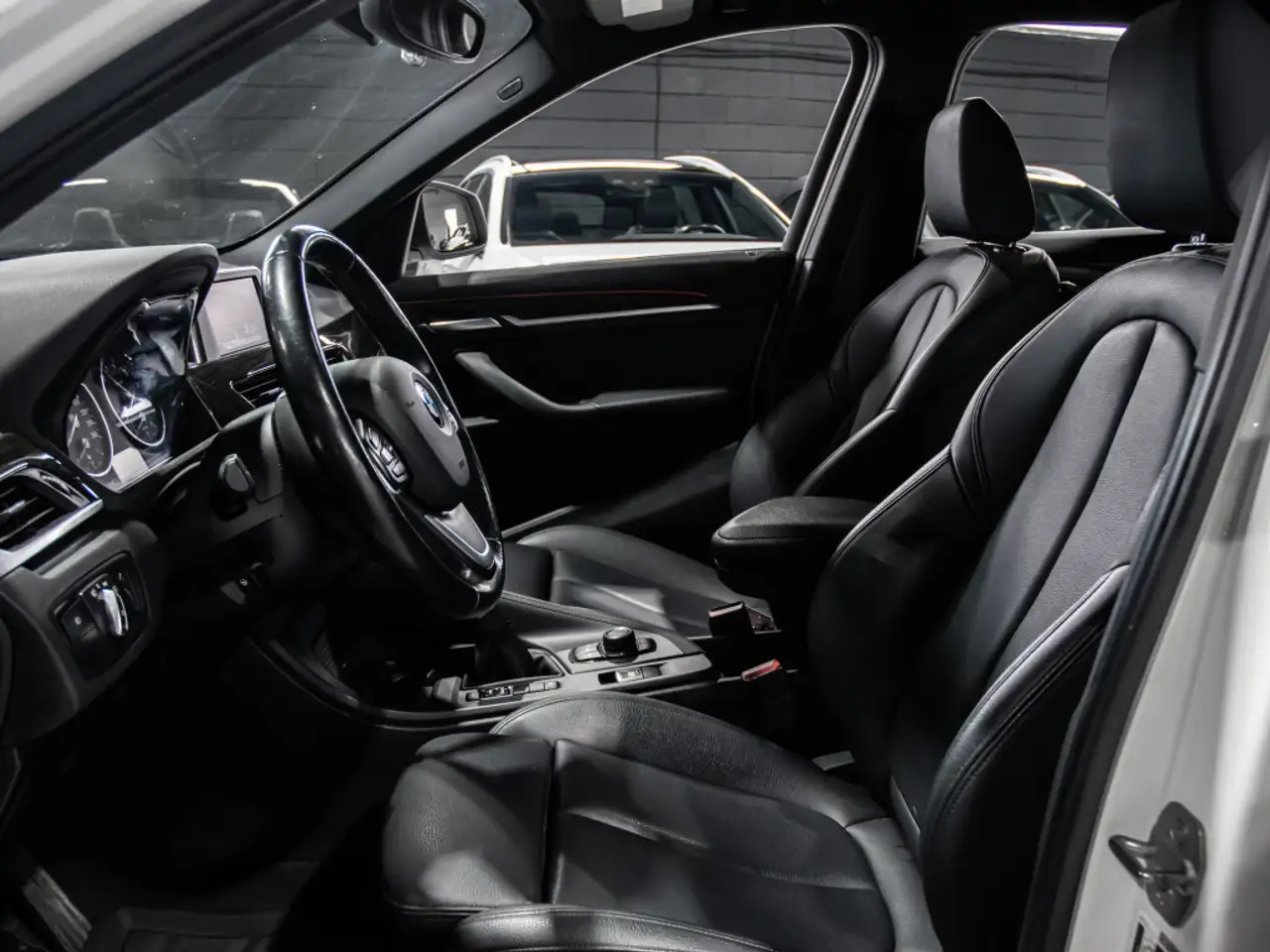 BMW X1 снимка BMW X1
