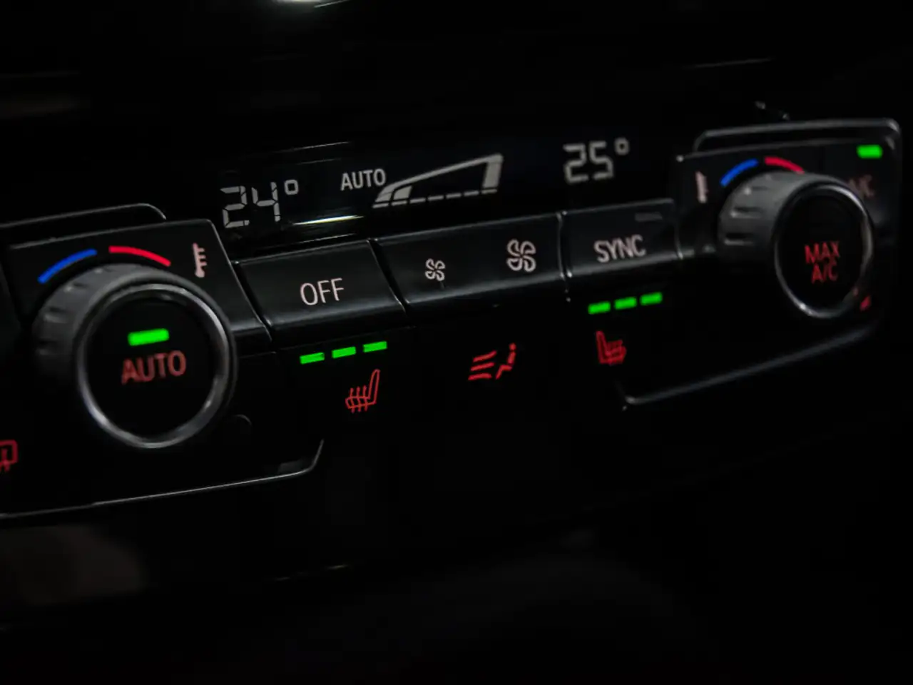 BMW X1 снимка BMW X1
