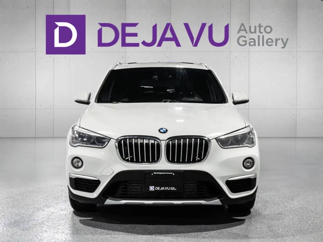 BMW X1 снимка BMW X1