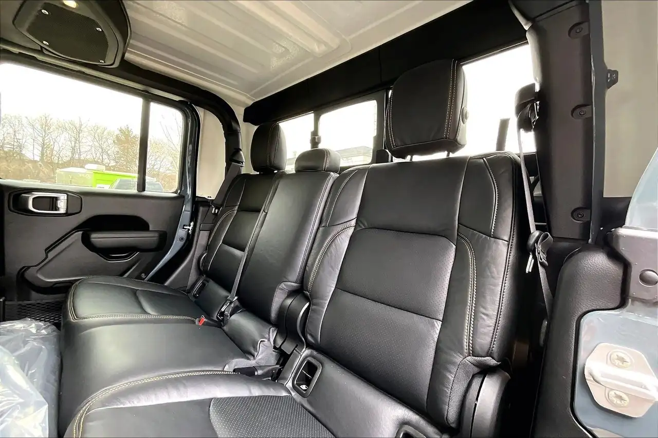 Jeep Gladiator снимка Jeep Gladiator