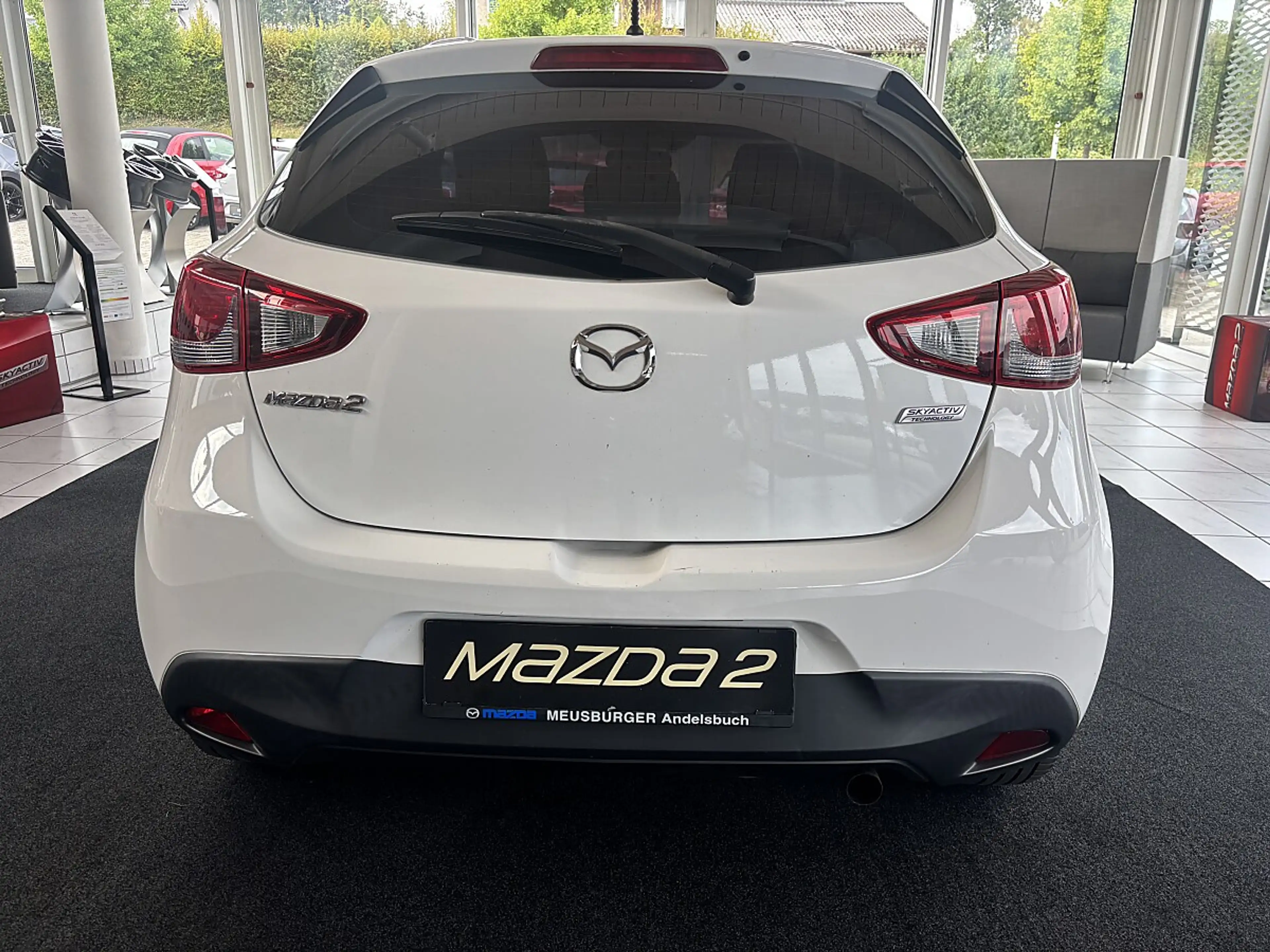 Mazda 2 Mazda2 G75 Emotion — photo 6