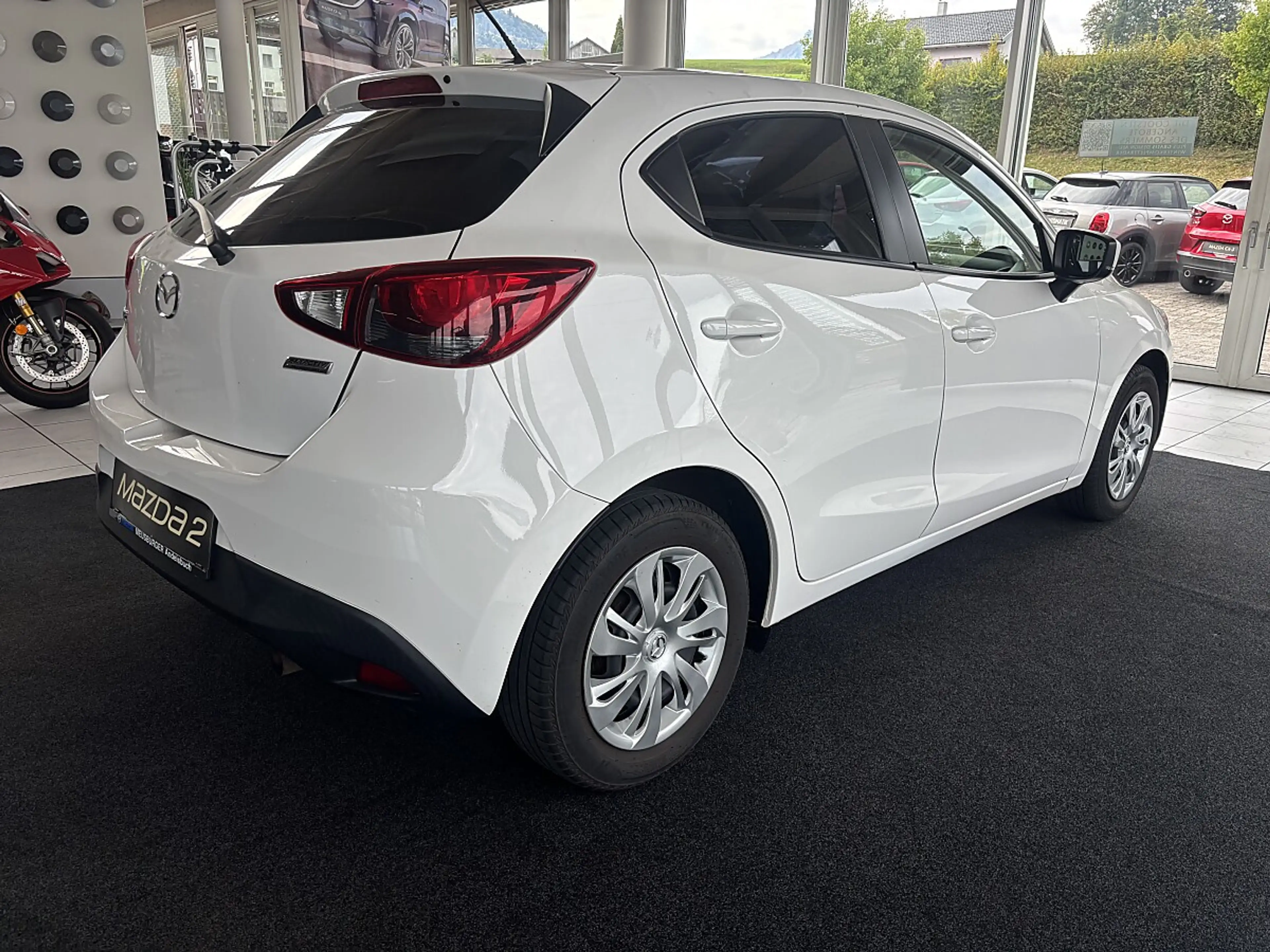 Mazda 2 Mazda2 G75 Emotion — photo 4