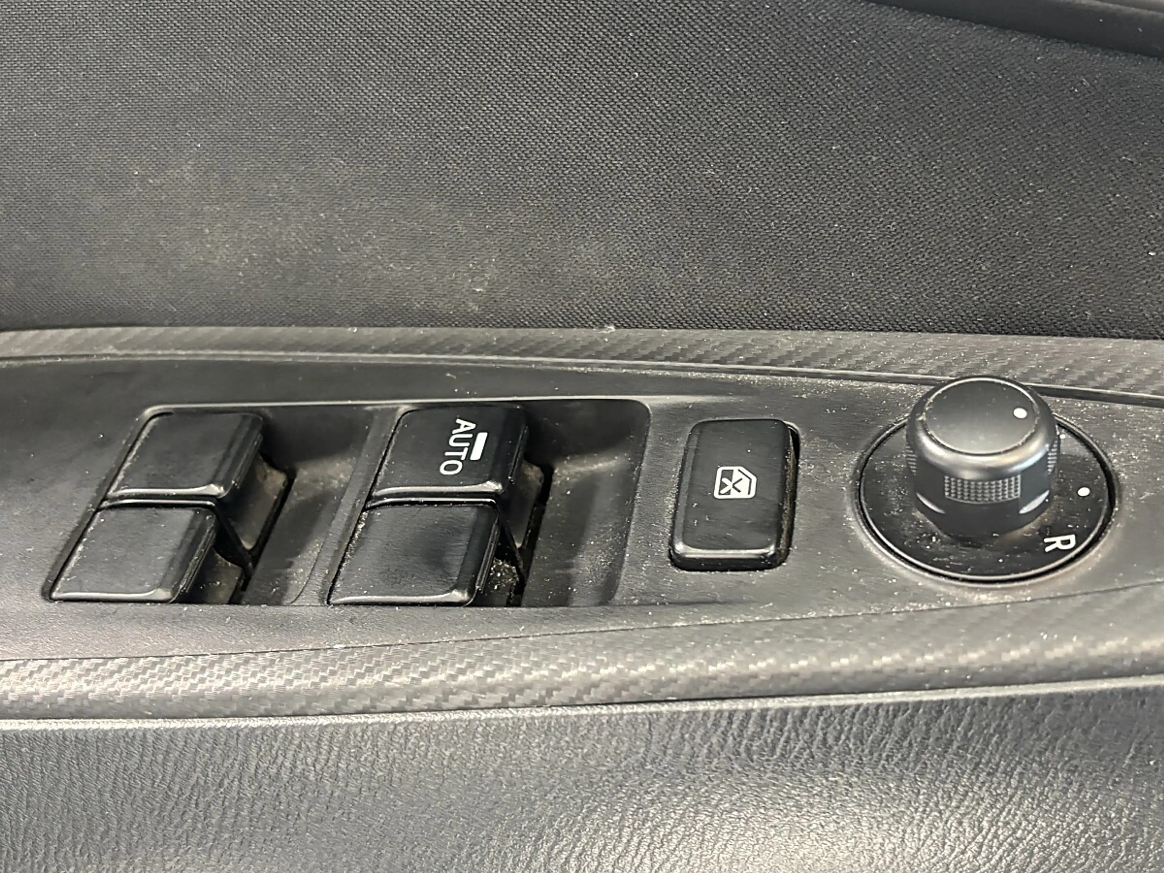 Mazda 2 Mazda2 G75 Emotion — photo 8