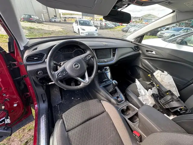 Opel Grandland X view 9