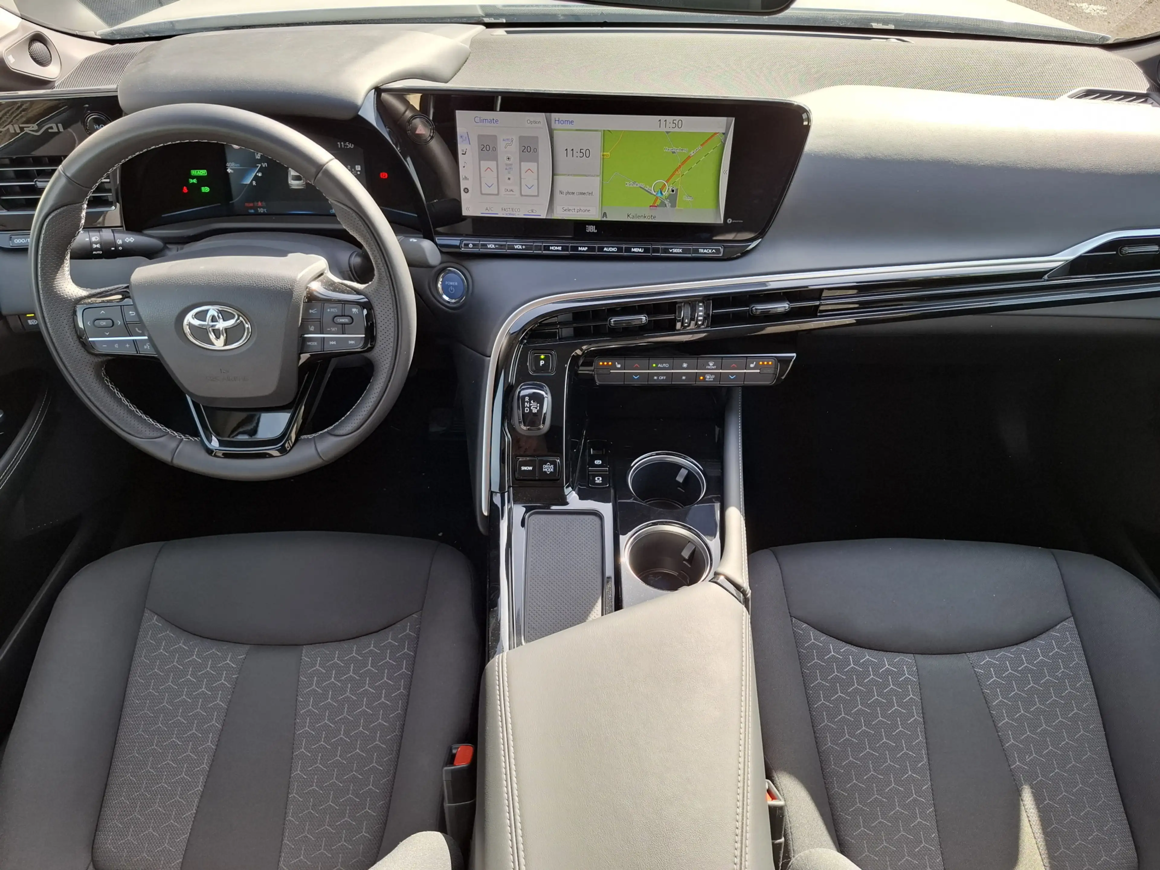 Toyota Mirai WATERSTOF H2 DYNAMIC METALLIC JBL AUDIO APPLE CARP — photo 5