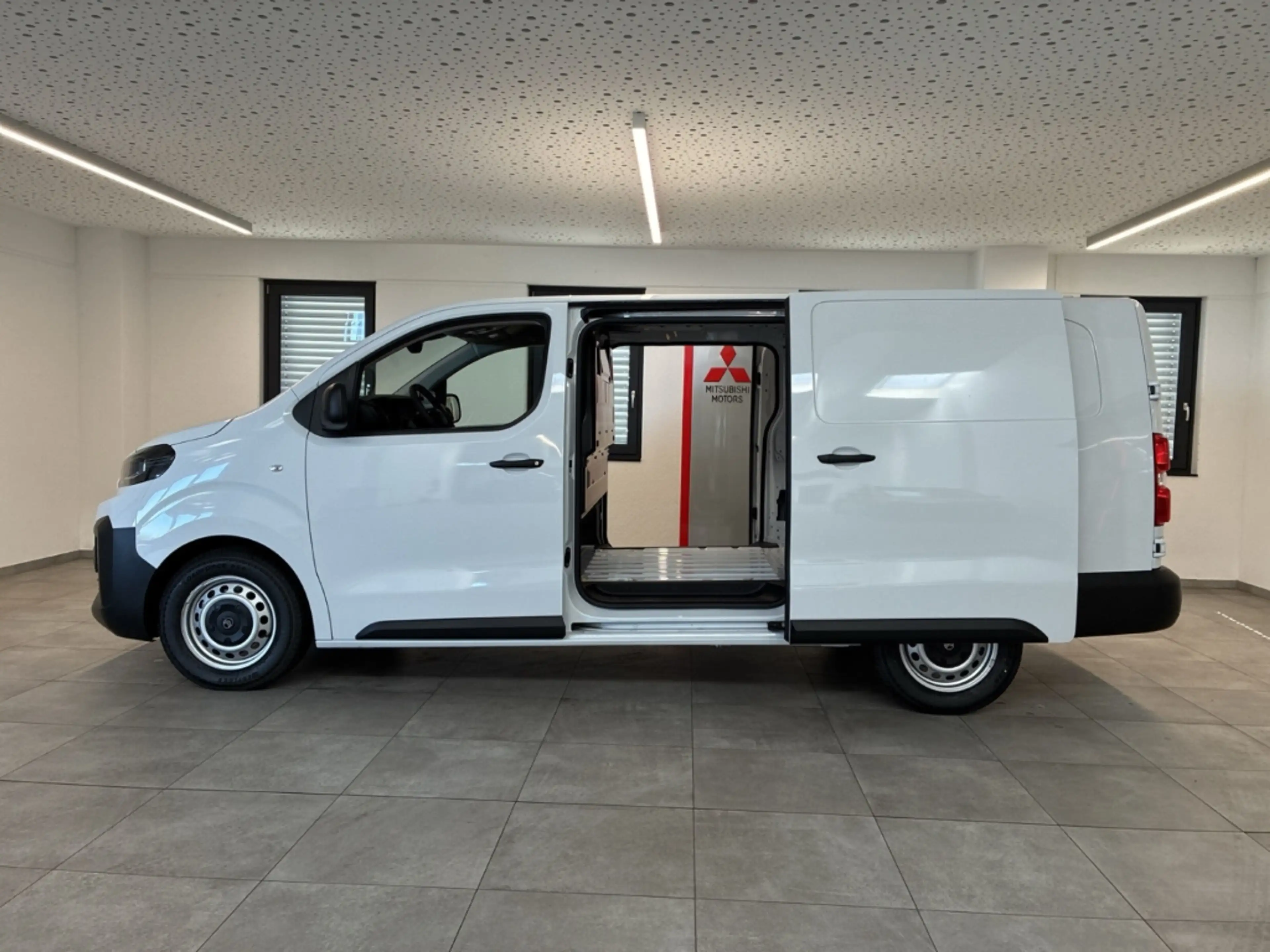 Citroen Jumpy Kasten 2.2 D150 XL (L3) AT8 2xSchiebetür Kamera — photo 8