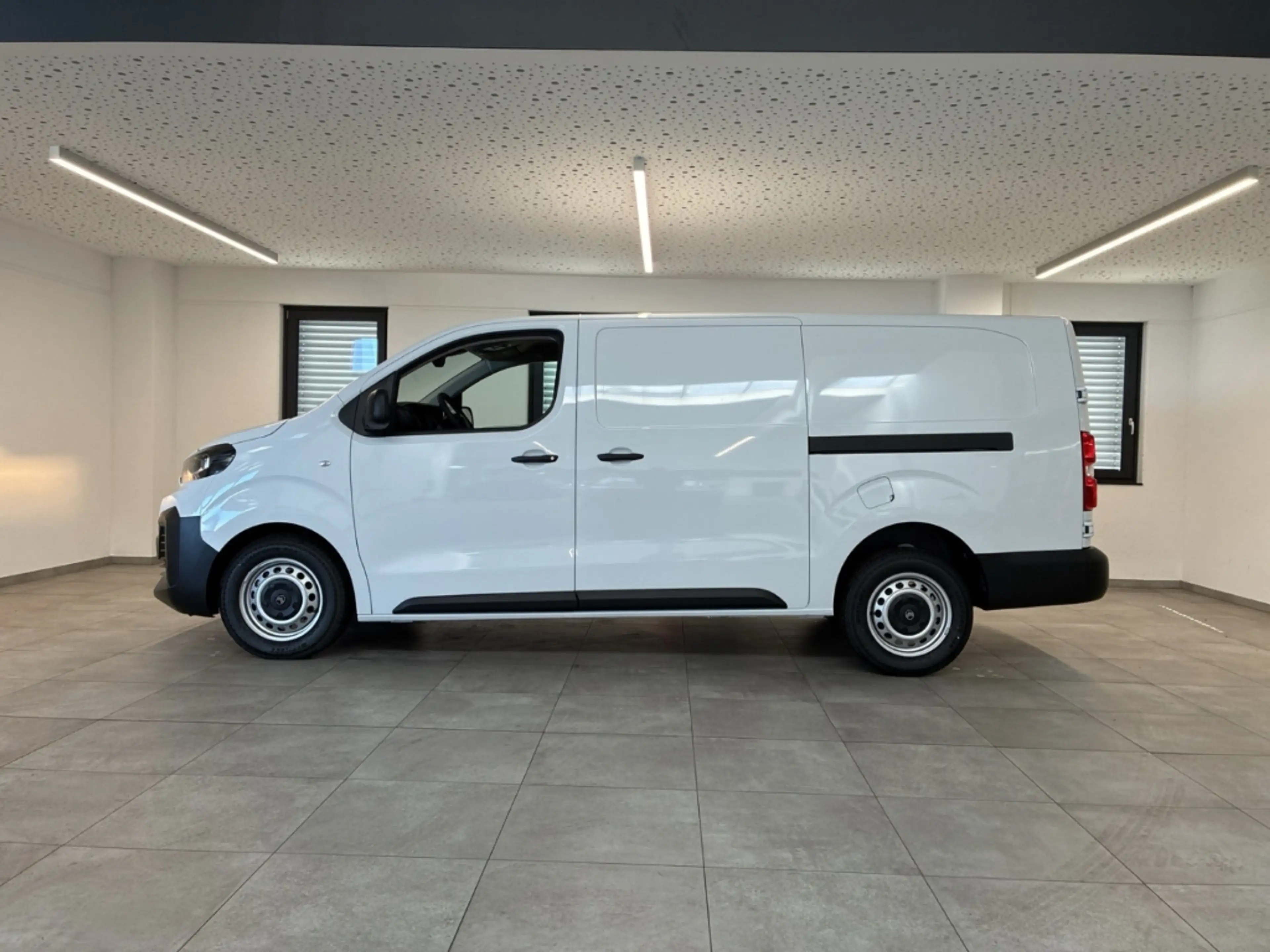 Citroen Jumpy Kasten 2.2 D150 XL (L3) AT8 2xSchiebetür Kamera — photo 2
