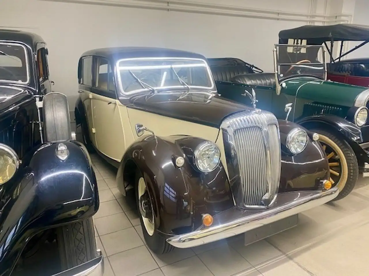 Daimler DB 18 Saloon, foto 3