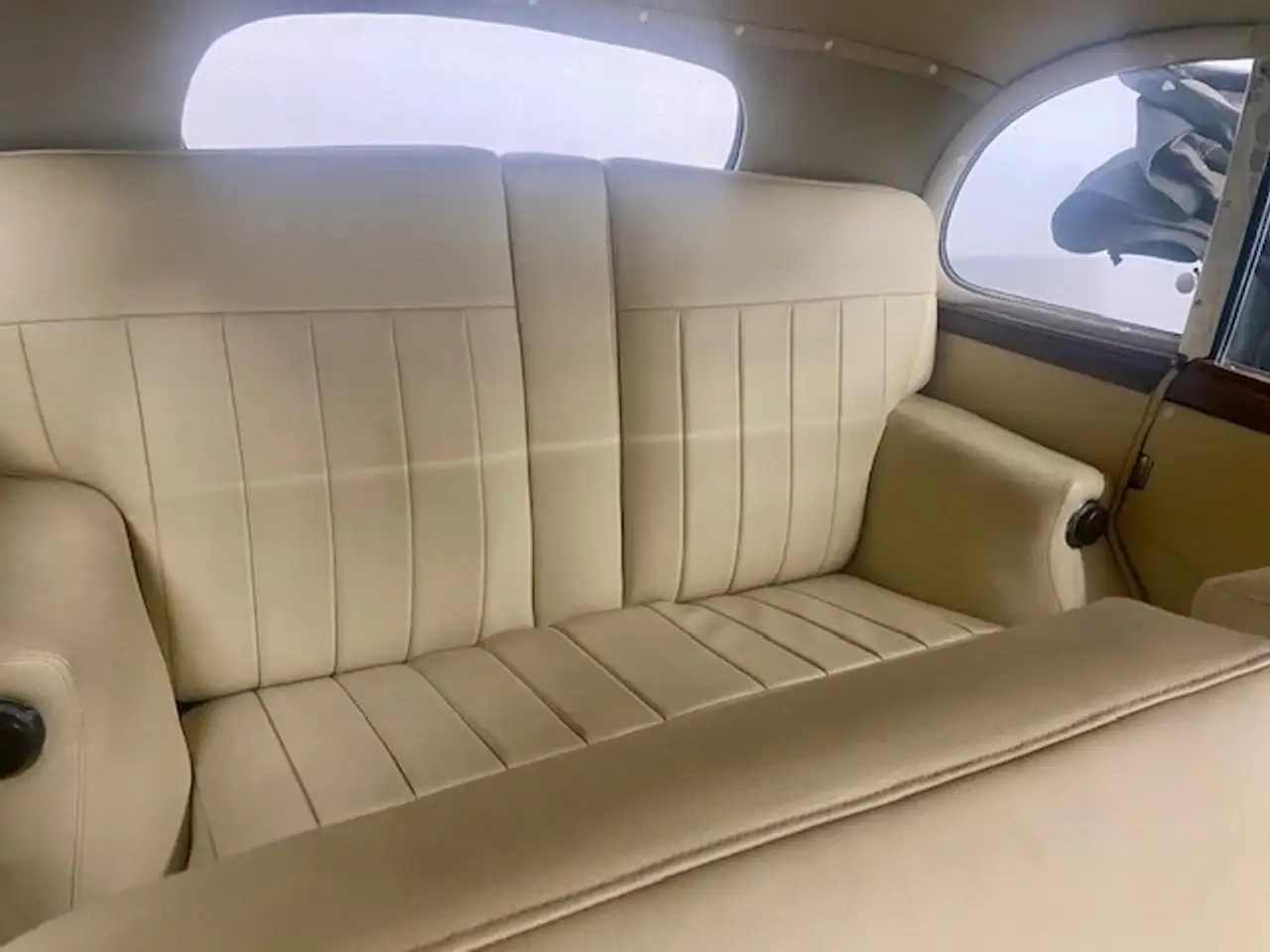 Daimler DB 18 Saloon, foto 6