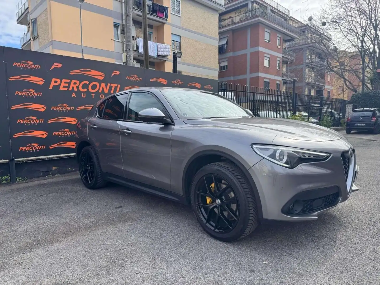 Alfa Romeo Stelvio 2.2 Turbodiesel 210CV AT8 Q4 Executive NAVI CAMERA Gris - 1