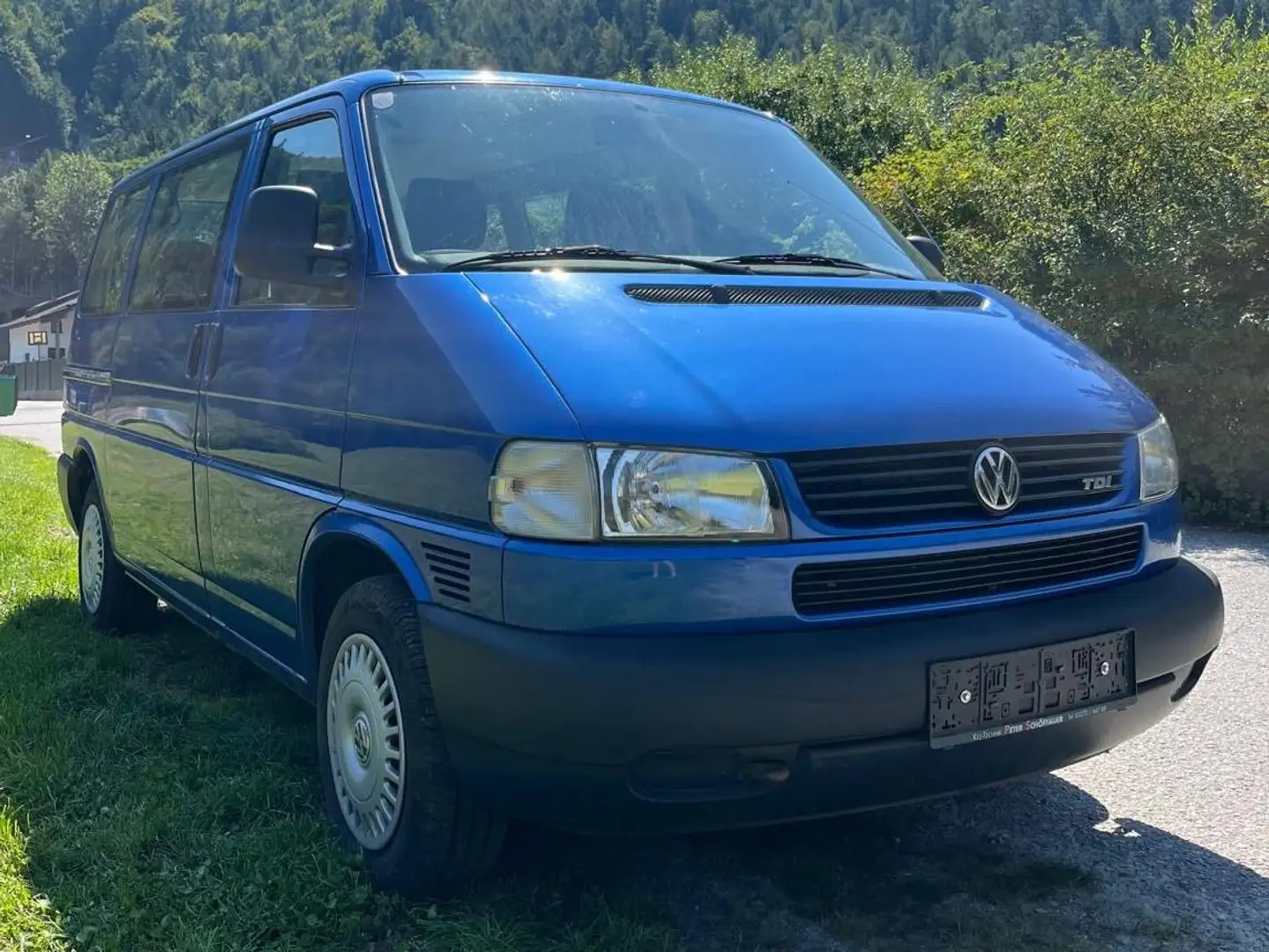 Volkswagen T4 Caravelle Caravelle 3-3-3 2,5 TDI Blau - 2