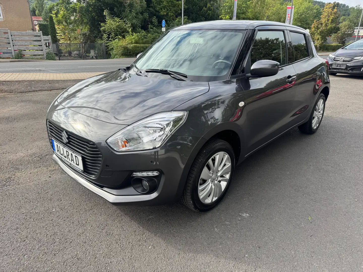 Suzuki Swift Comfort  Allrad Grau - 2