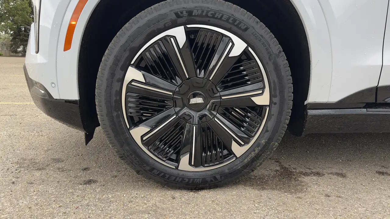 Cadillac Escalade снимка Cadillac Escalade