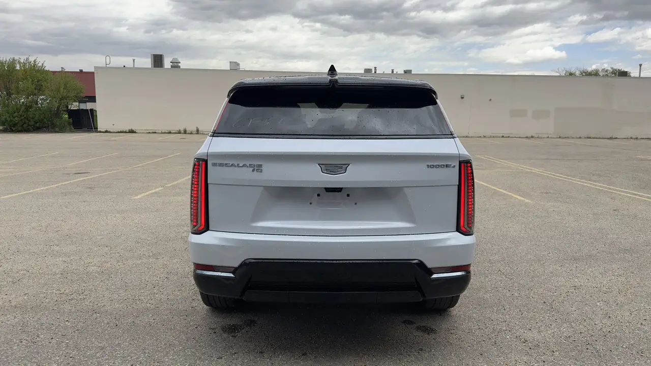 Cadillac Escalade снимка Cadillac Escalade