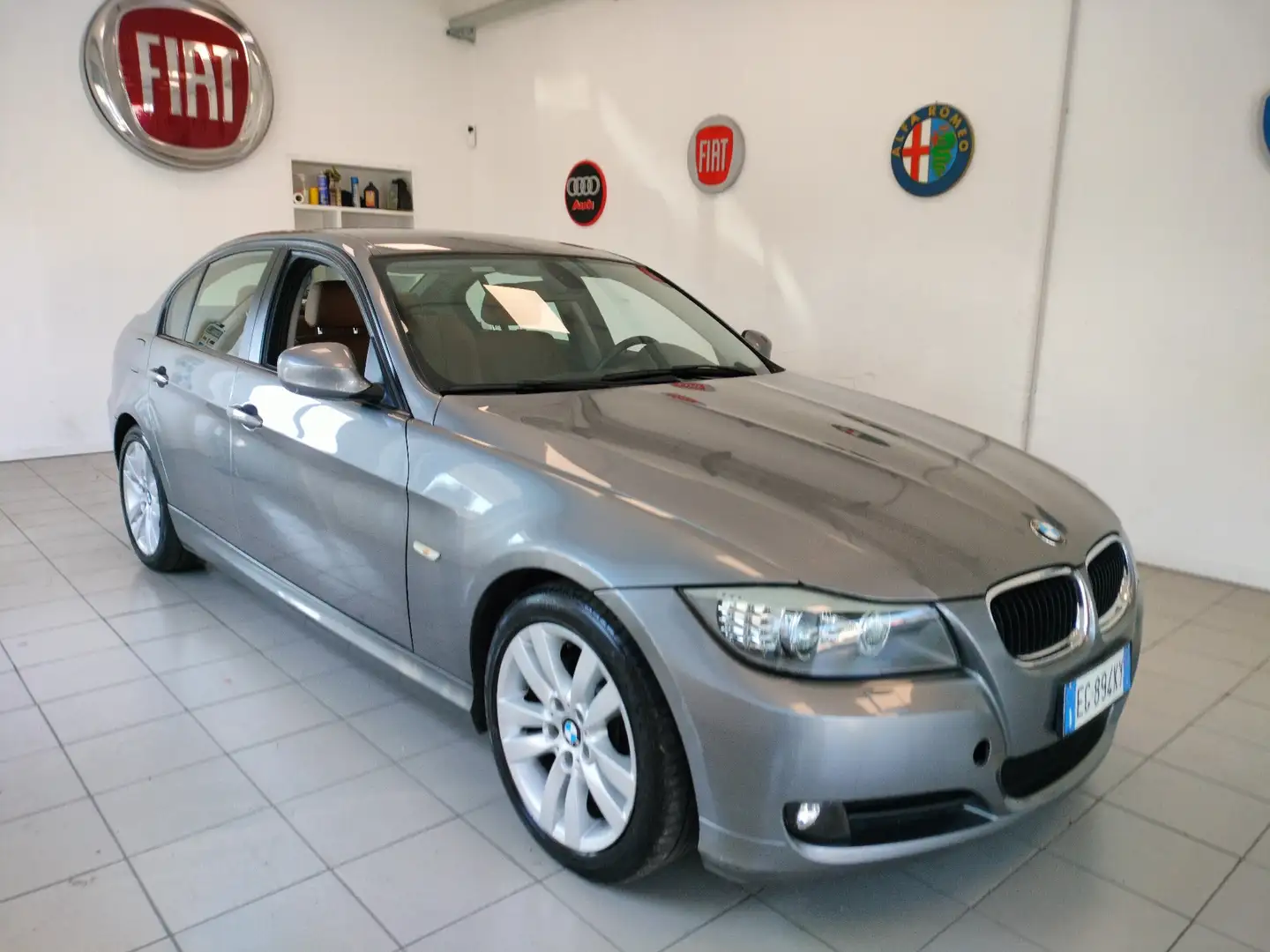 BMW 320 d Berlina 184cv Grigio - 1