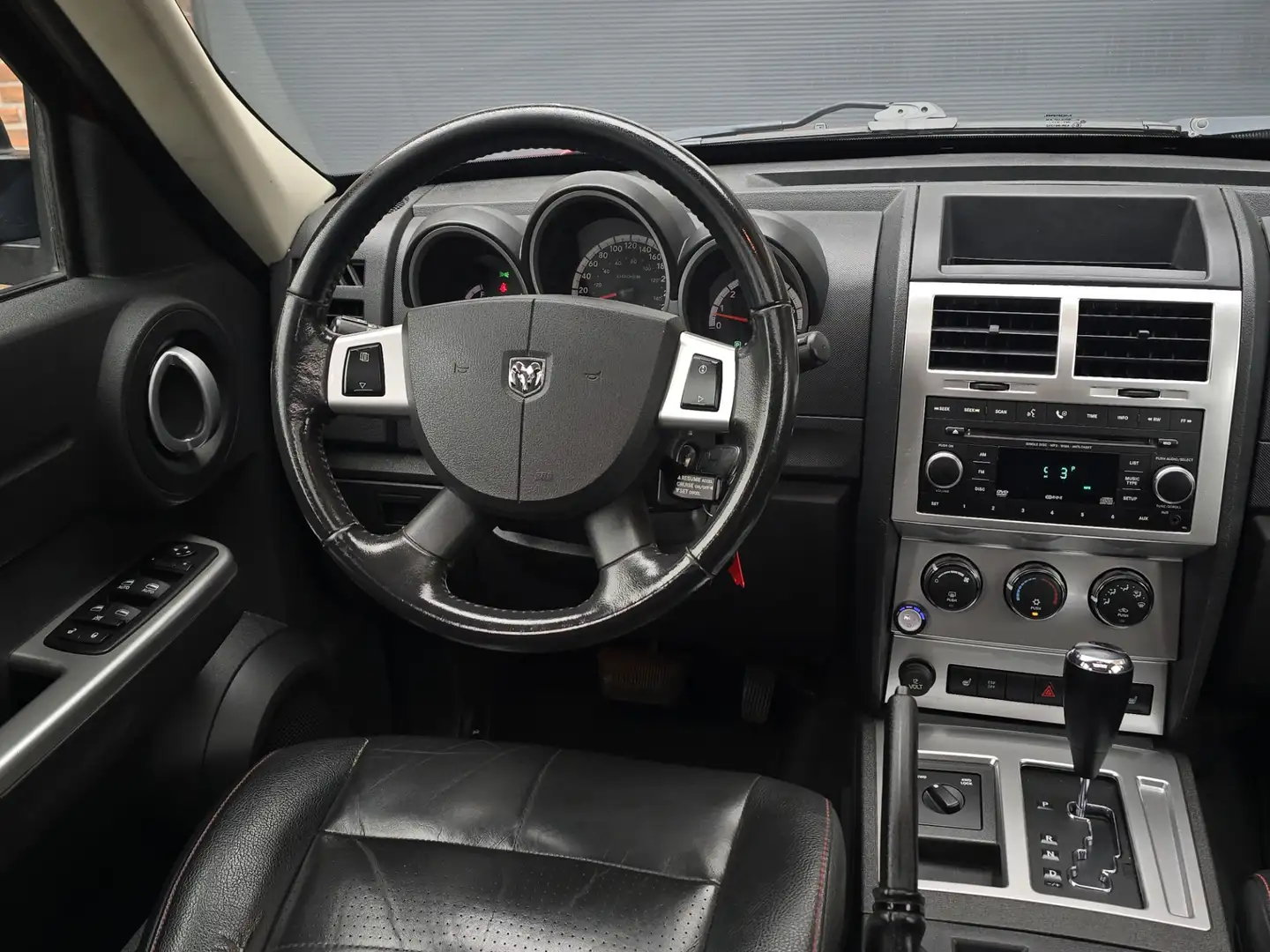 Dodge Nitro 4.0 V6 R/T LPG | Dakraam |Leer | Rot - 2