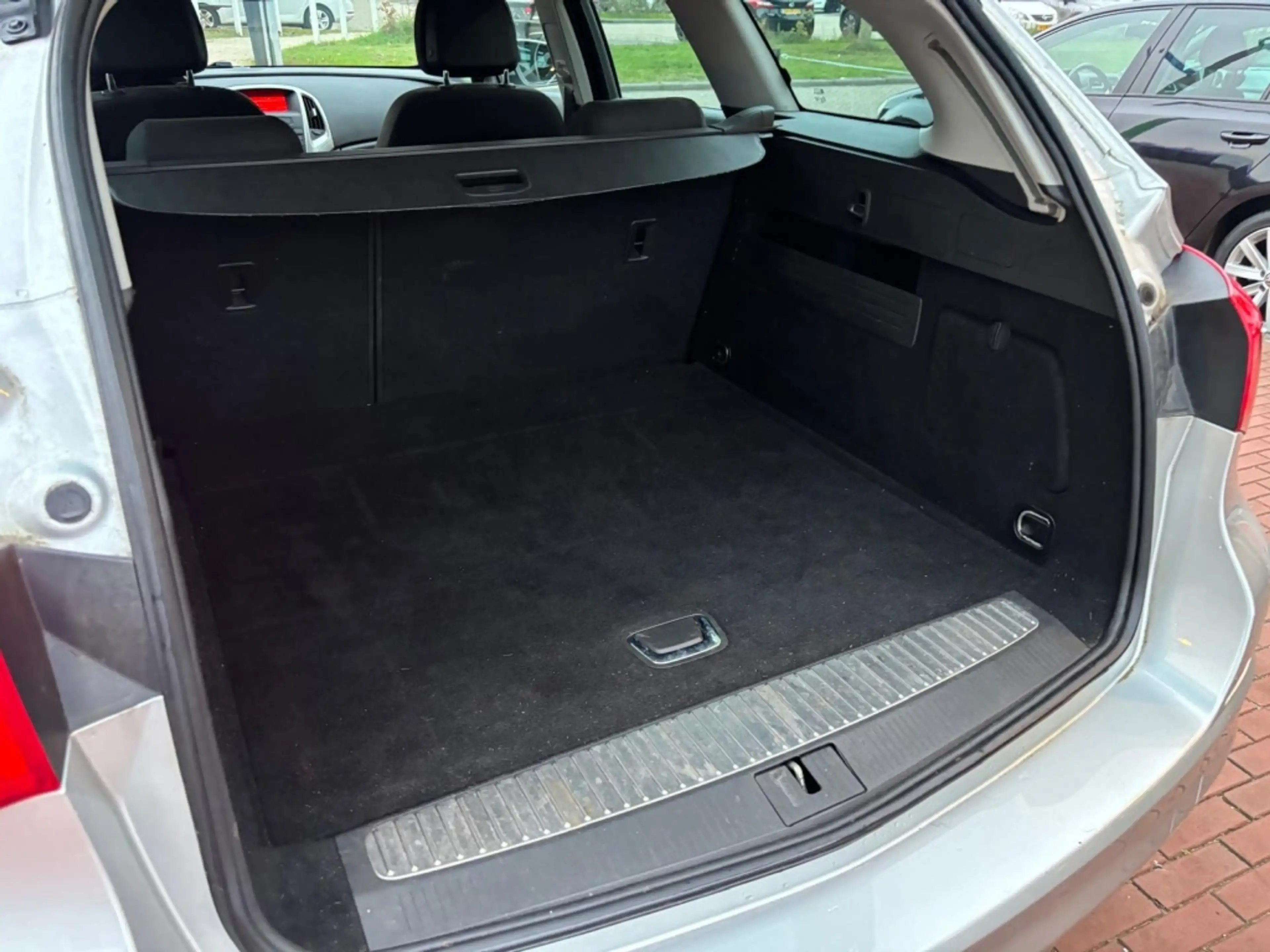 Opel Astra Sports Tourer 1.4 Turbo Edition — photo 8