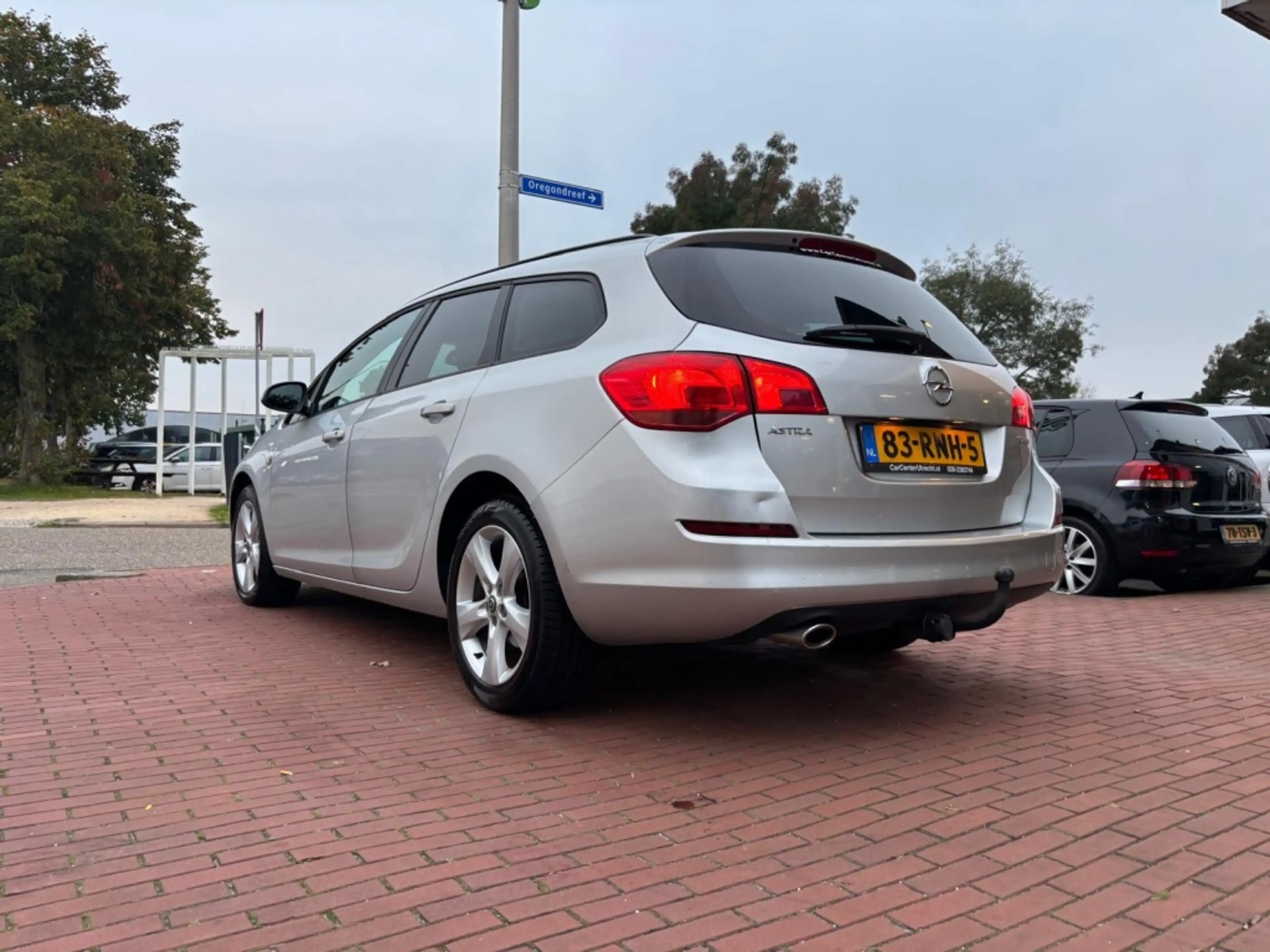 Opel Astra Sports Tourer 1.4 Turbo Edition — photo 3