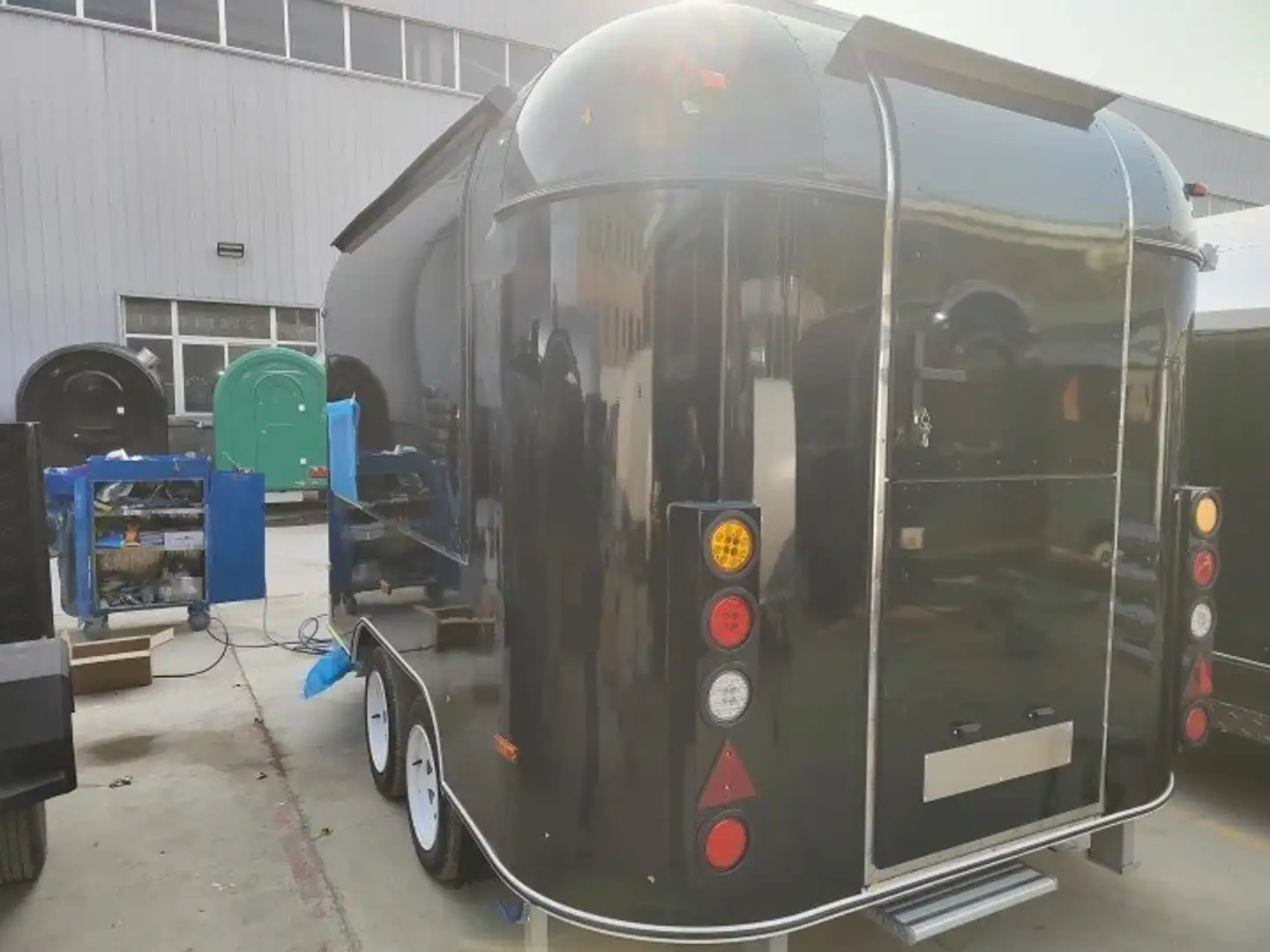 Trucks-Lkw Sonstige FOOD TRACK Schwarz - 2