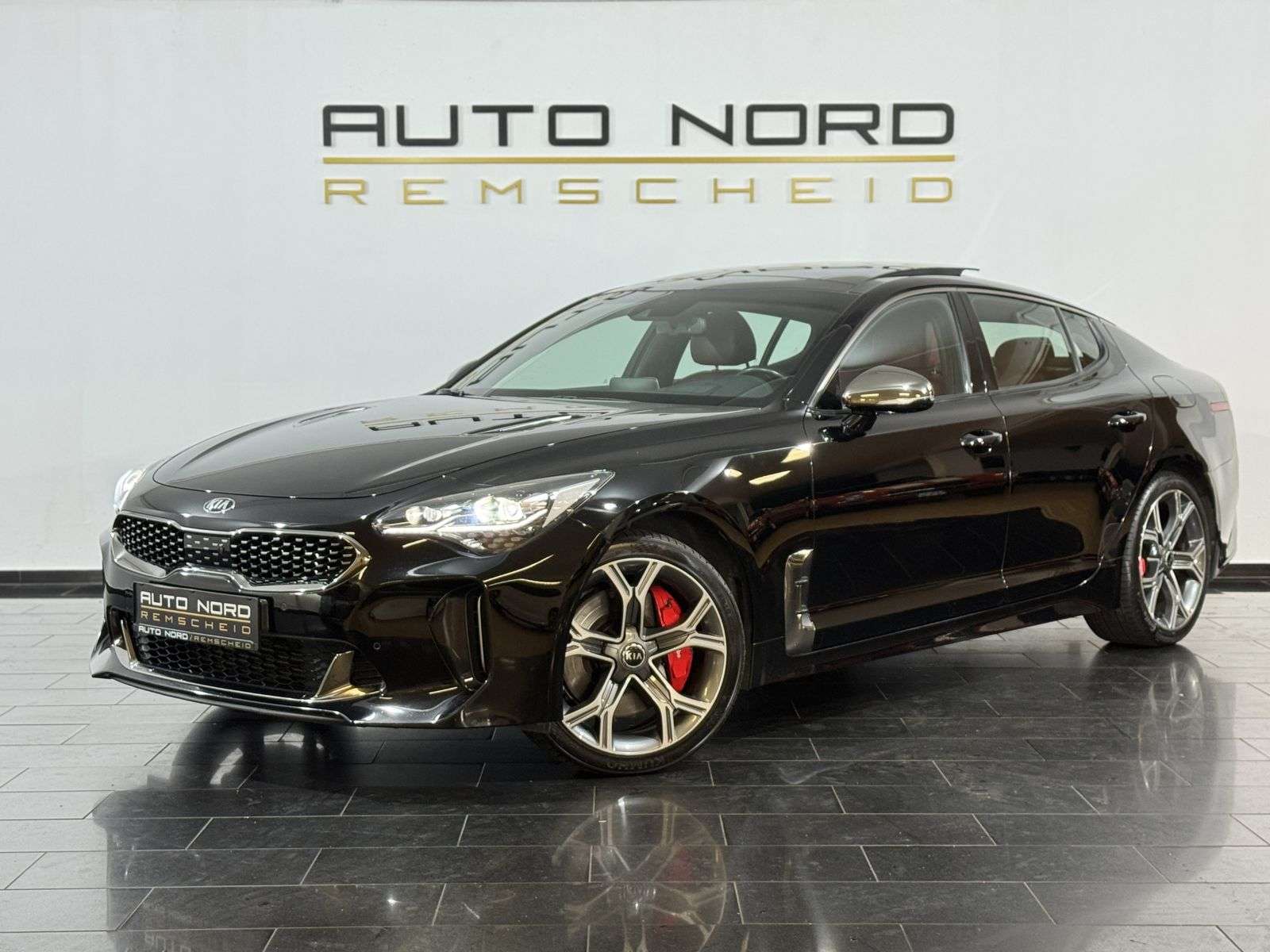 Second hand Kia Stinger 3.3