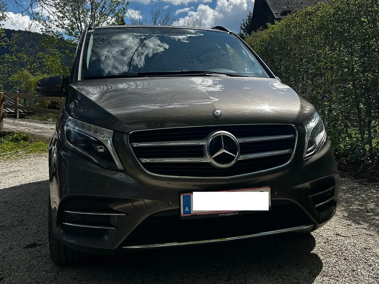 Mercedes-Benz V 250 V 250 d 4MATIC lang Aut. Brun - 1