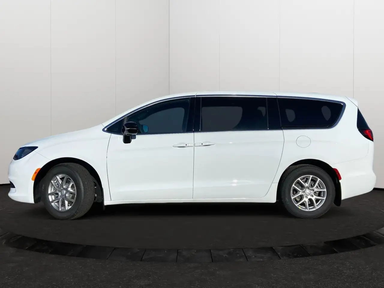 Chrysler Grand Caravan снимка Chrysler Grand Caravan