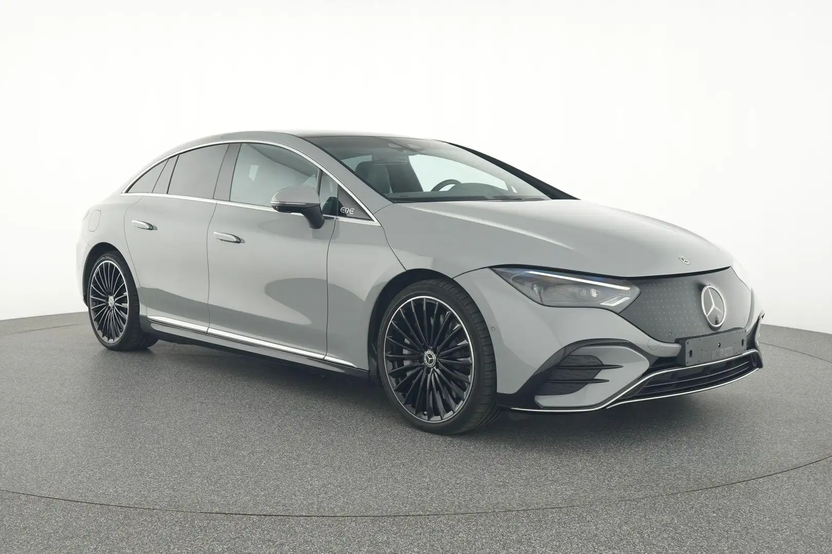 Mercedes-Benz EQE 300 AMG Line/Pano/hyperscreen Grijs - 2