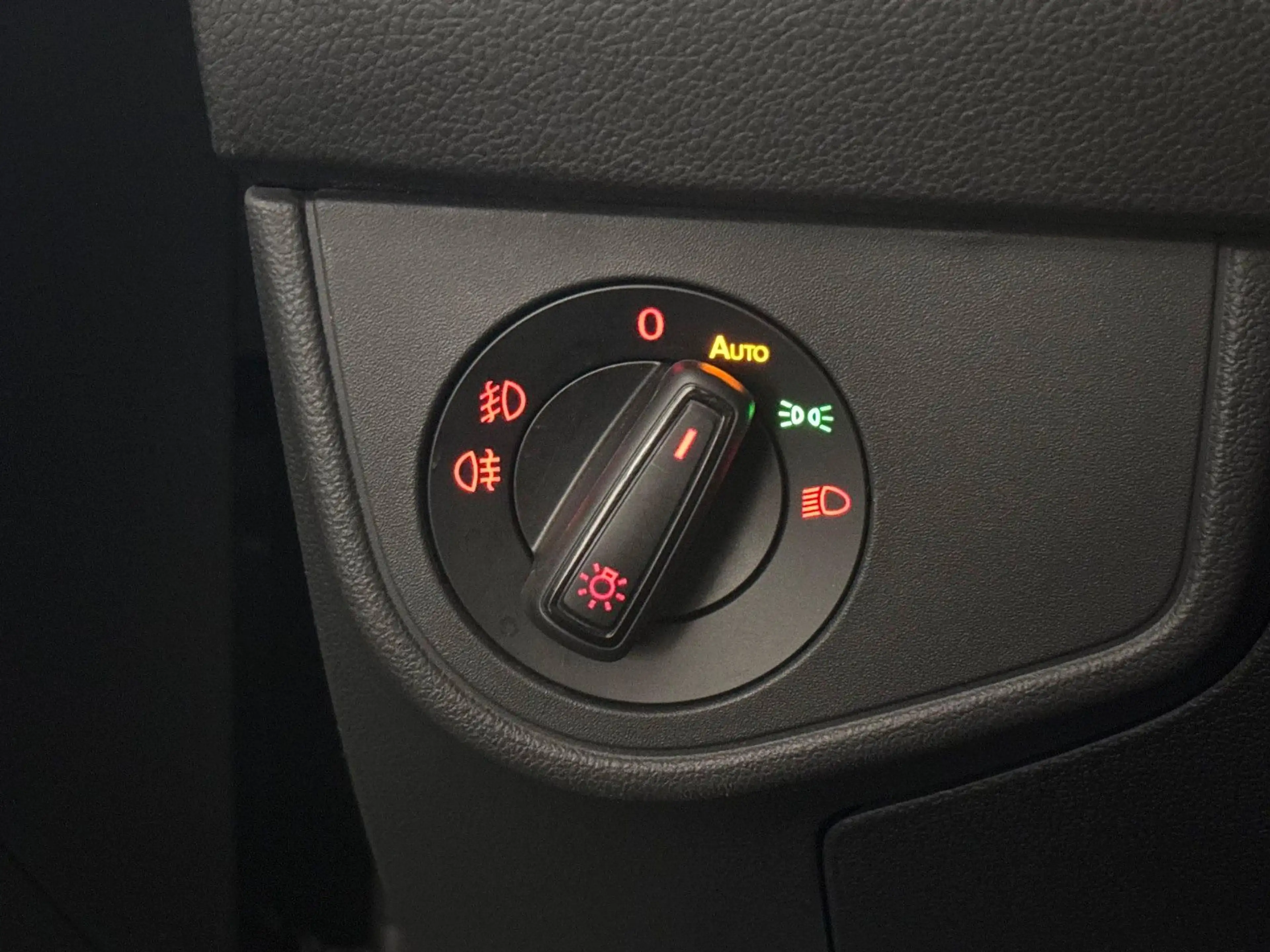 Volkswagen Polo VI GTI LED CARPLAY ACC SITZHEIZUNG NAVI — photo 15