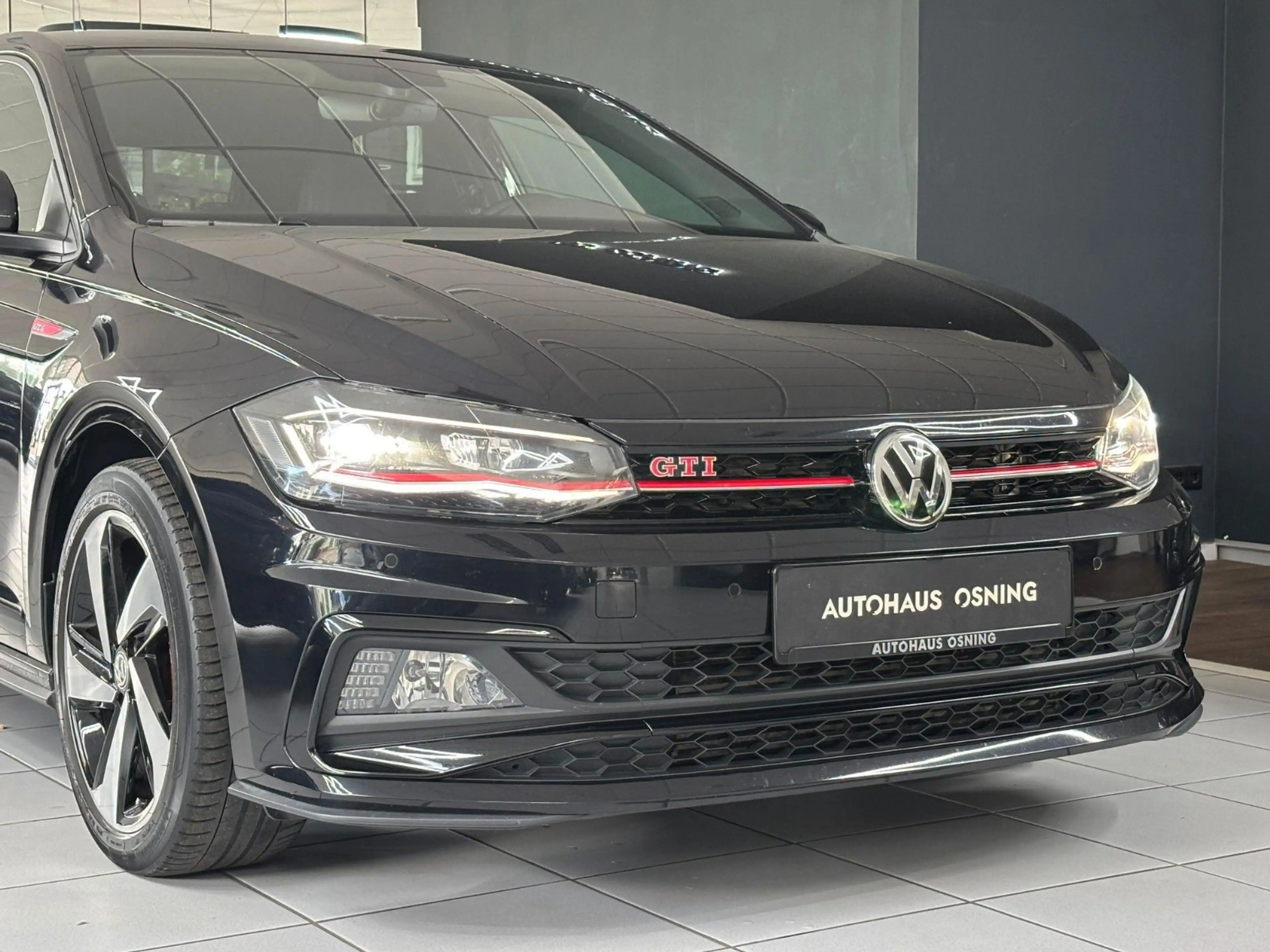 Volkswagen Polo VI GTI LED CARPLAY ACC SITZHEIZUNG NAVI — photo 8