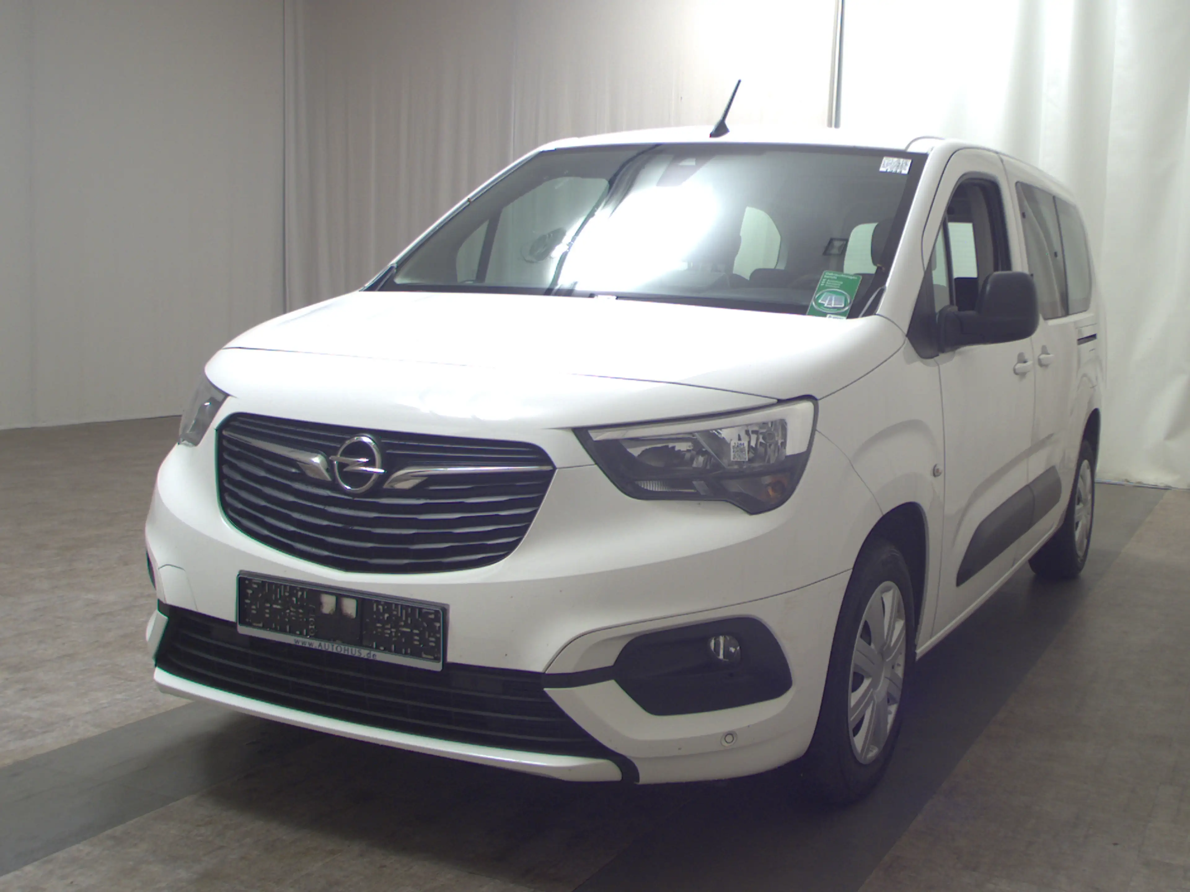 Opel Combo Life 1.5 D Edition Navi RfK AHK PDC Shz — photo 2