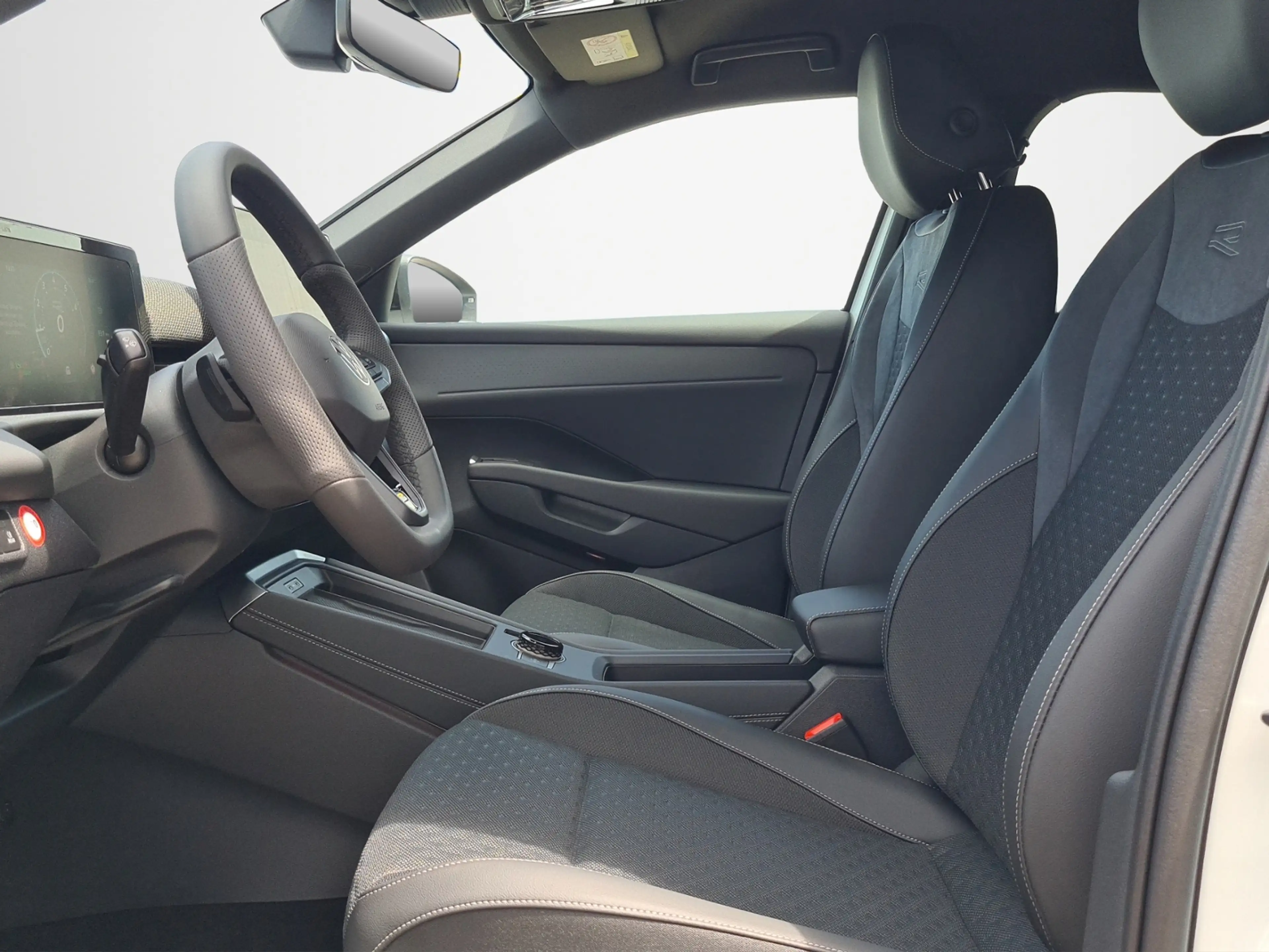 Volkswagen T-Roc 1.5 TSI DSG R-Line+WR+NAVI+5JahreGar+IQLIGHT+PDC — photo 12