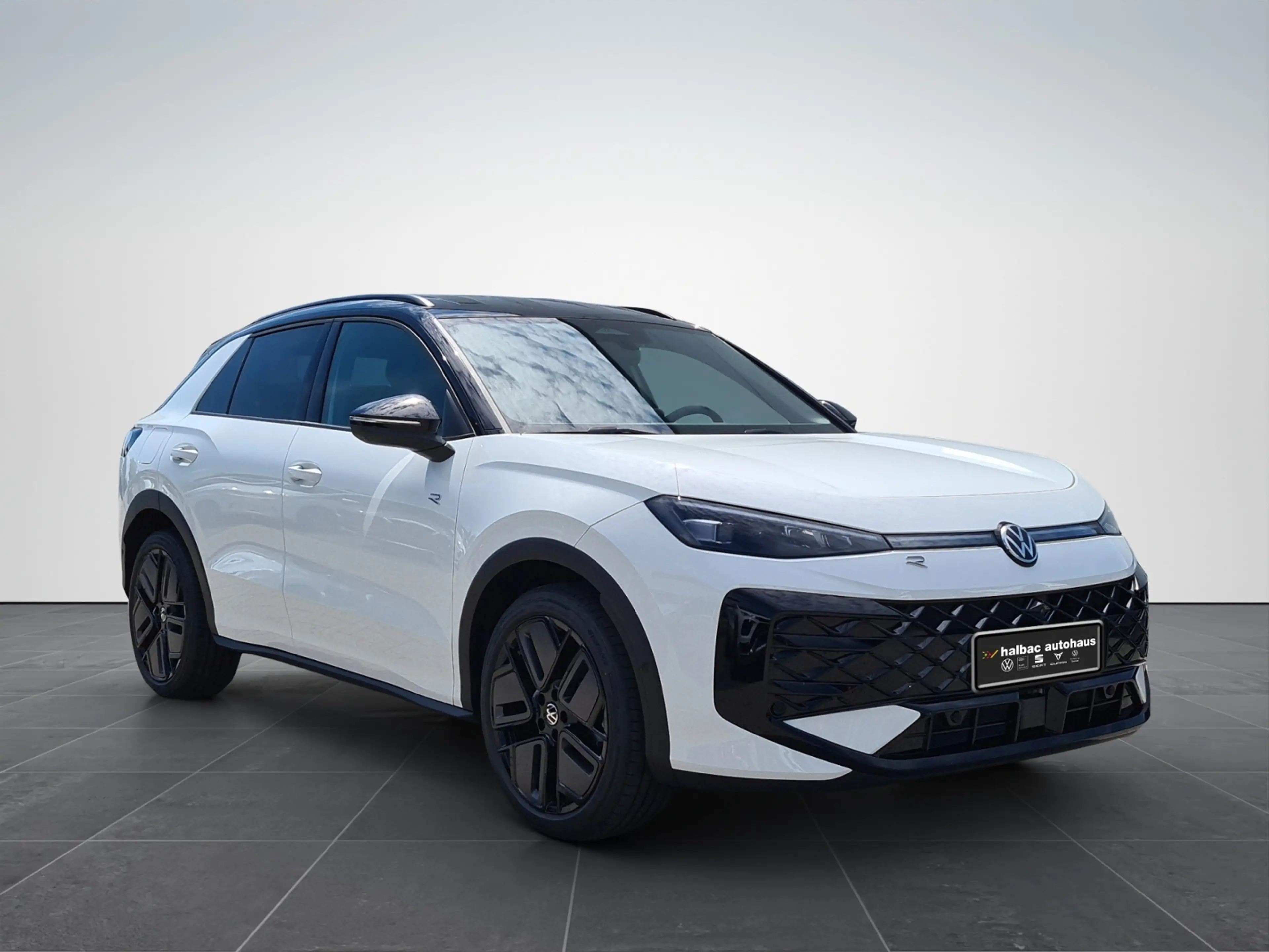 Volkswagen T-Roc 1.5 TSI DSG R-Line+WR+NAVI+5JahreGar+IQLIGHT+PDC — photo 9