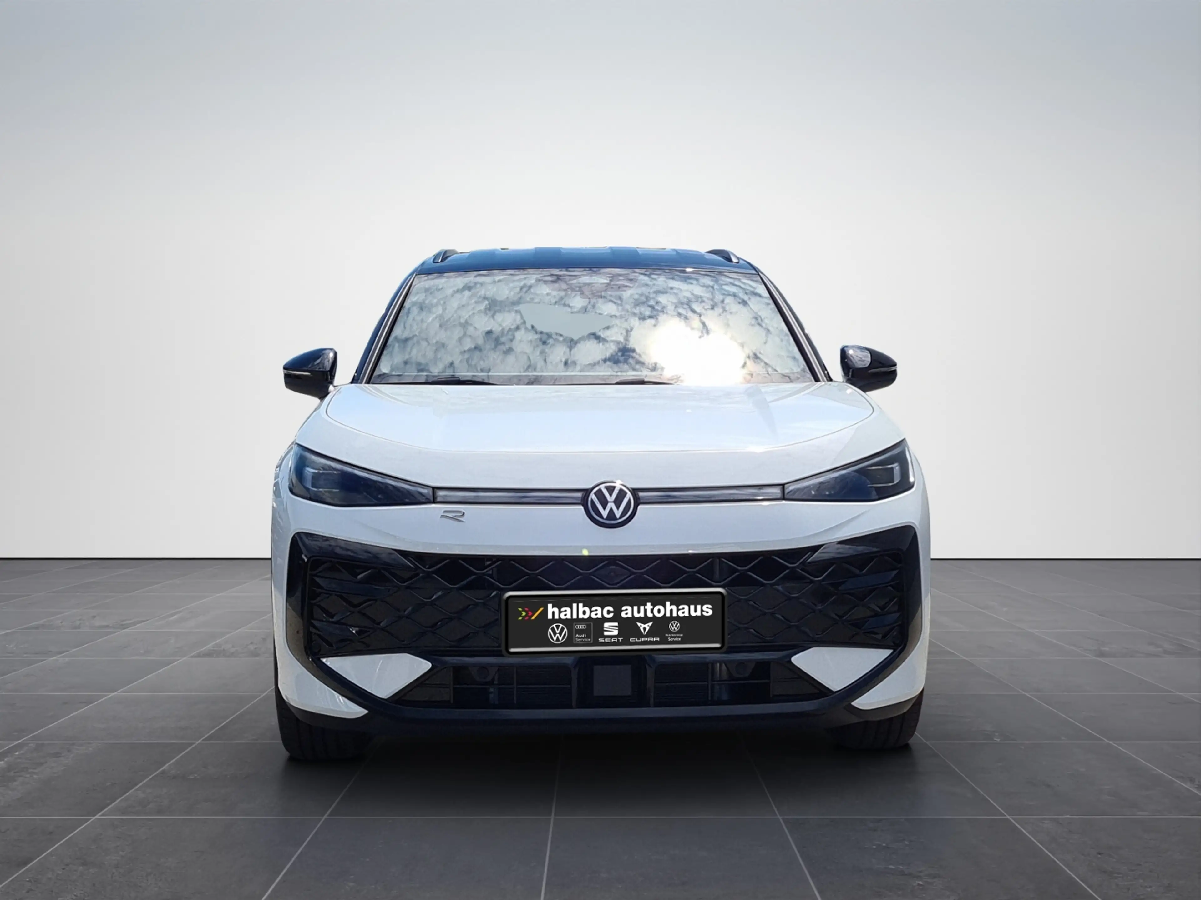 Volkswagen T-Roc 1.5 TSI DSG R-Line+WR+NAVI+5JahreGar+IQLIGHT+PDC — photo 3