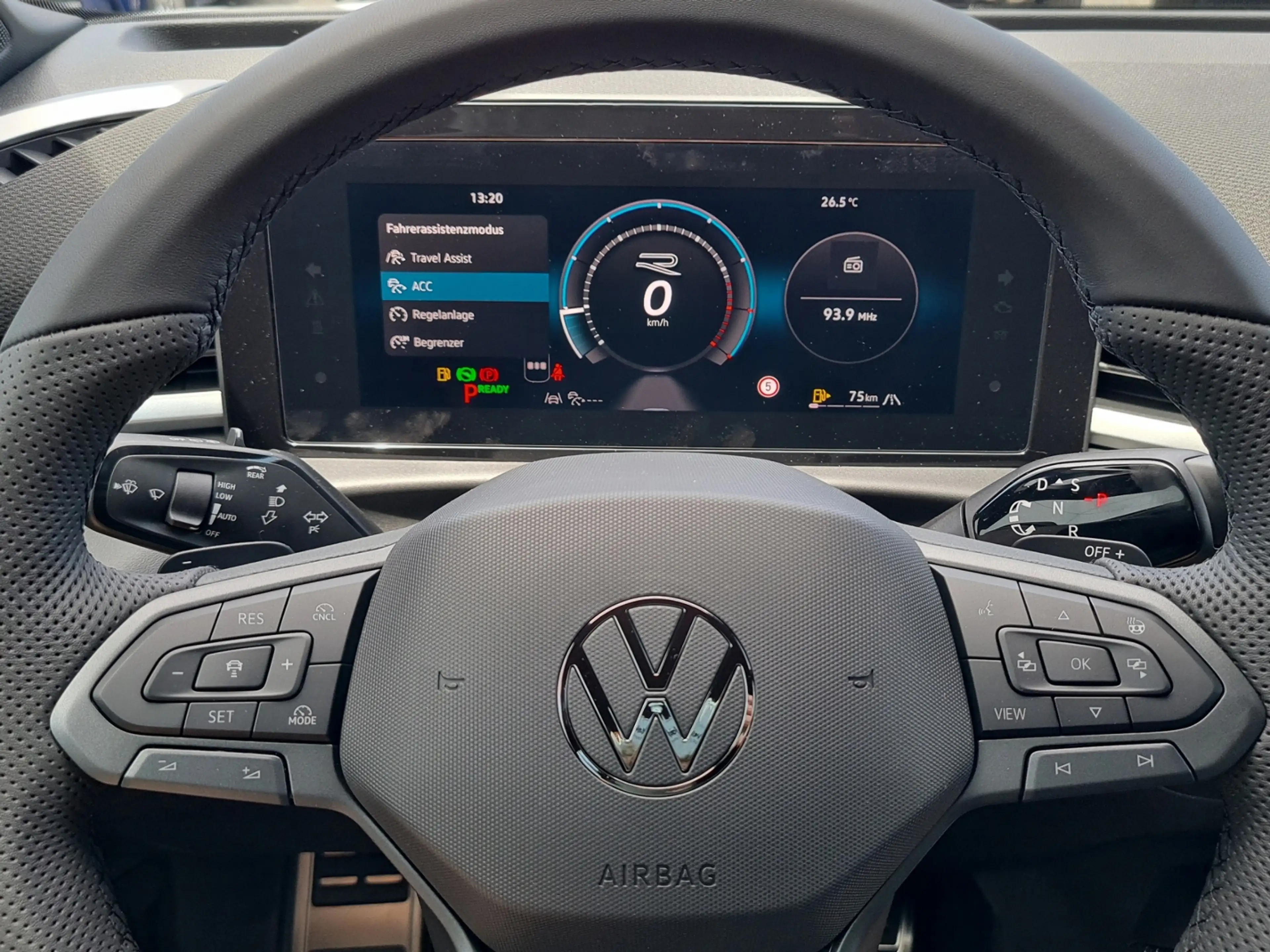 Volkswagen T-Roc 1.5 TSI DSG R-Line+WR+NAVI+5JahreGar+IQLIGHT+PDC — photo 10