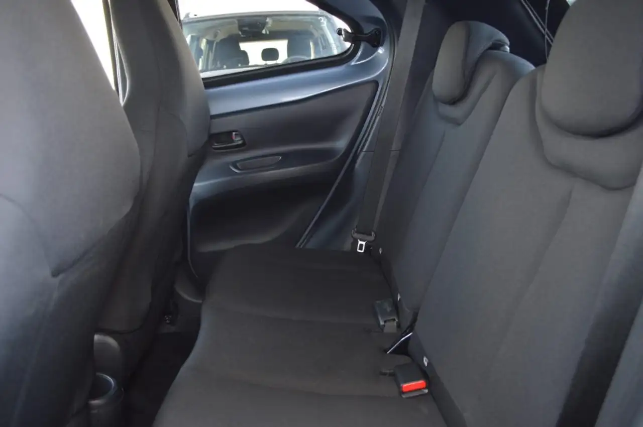 Toyota Aygo X 1.0 VVT-i 72 CV 5 porte Trend, миниатюра 9