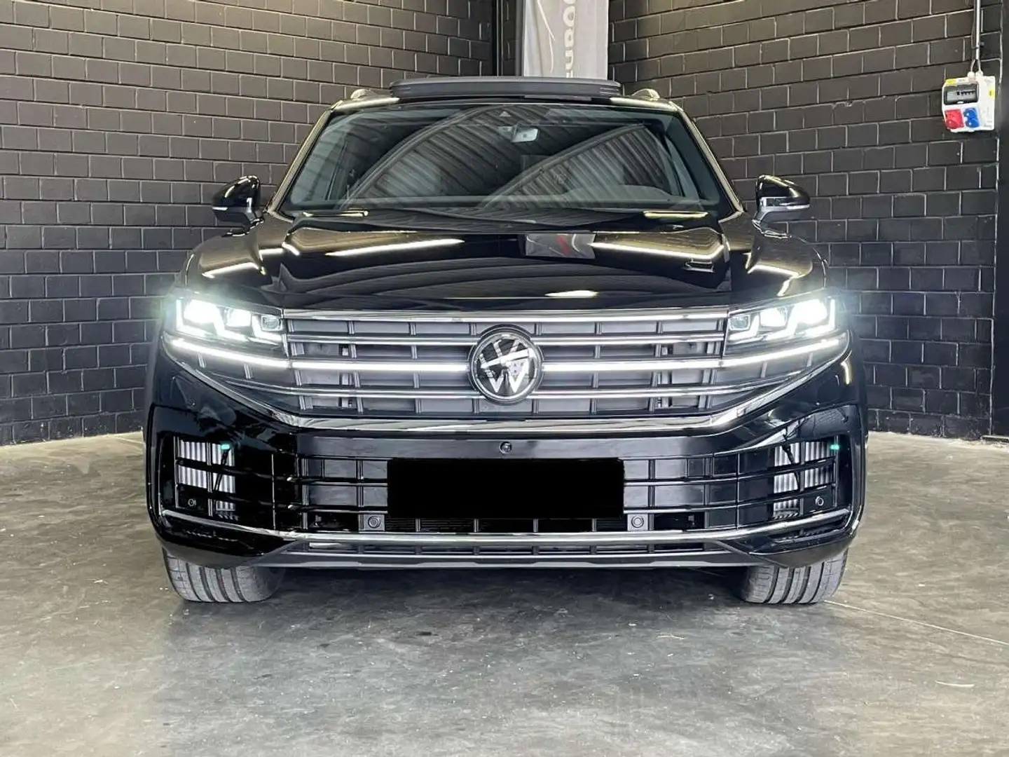 Volkswagen Touareg 3.0 TSi V6 eHybrid 4MOTION Elegance 381 C Noir - 2
