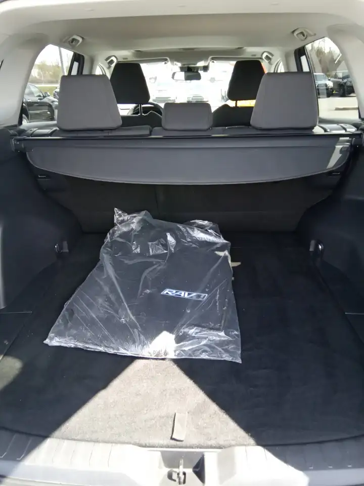 Toyota RAV 4 снимка Toyota RAV 4
