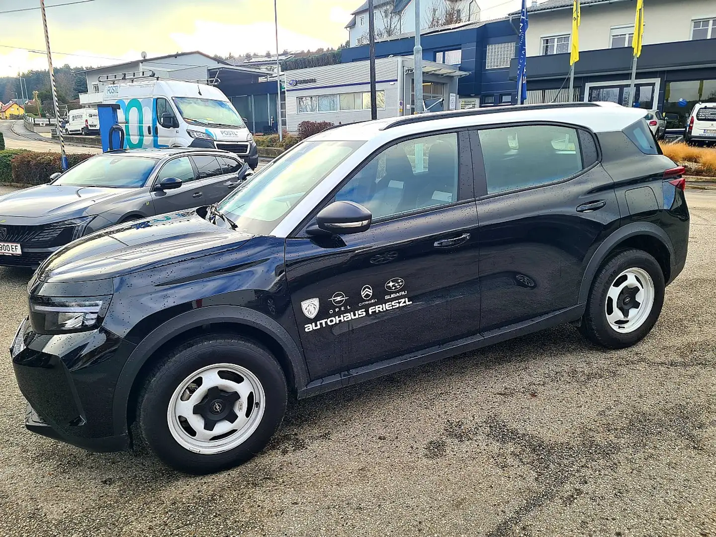 Opel Frontera 1.2 DI MHEV Edition Aut. Tech-Paket Schwarz - 2