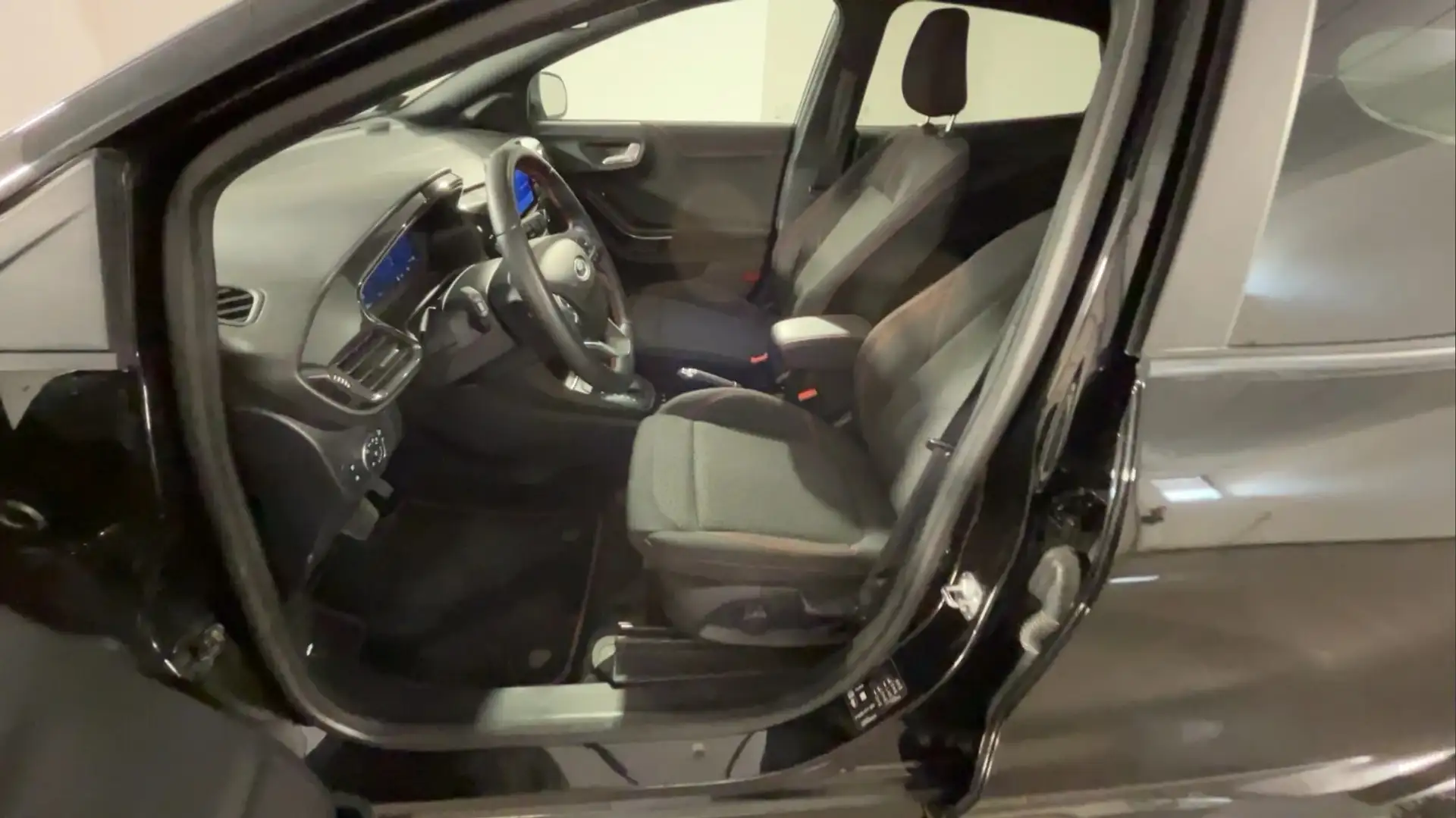 Ford Puma 1.0 EcoBoost Hybrid 125 CV S&S ST-Line X Noir - 2