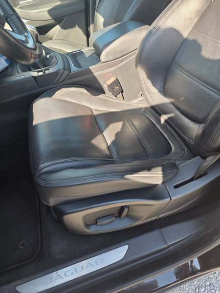 Jaguar E-Pace E-Pace Diesel D150 R-Dynamic — photo 6